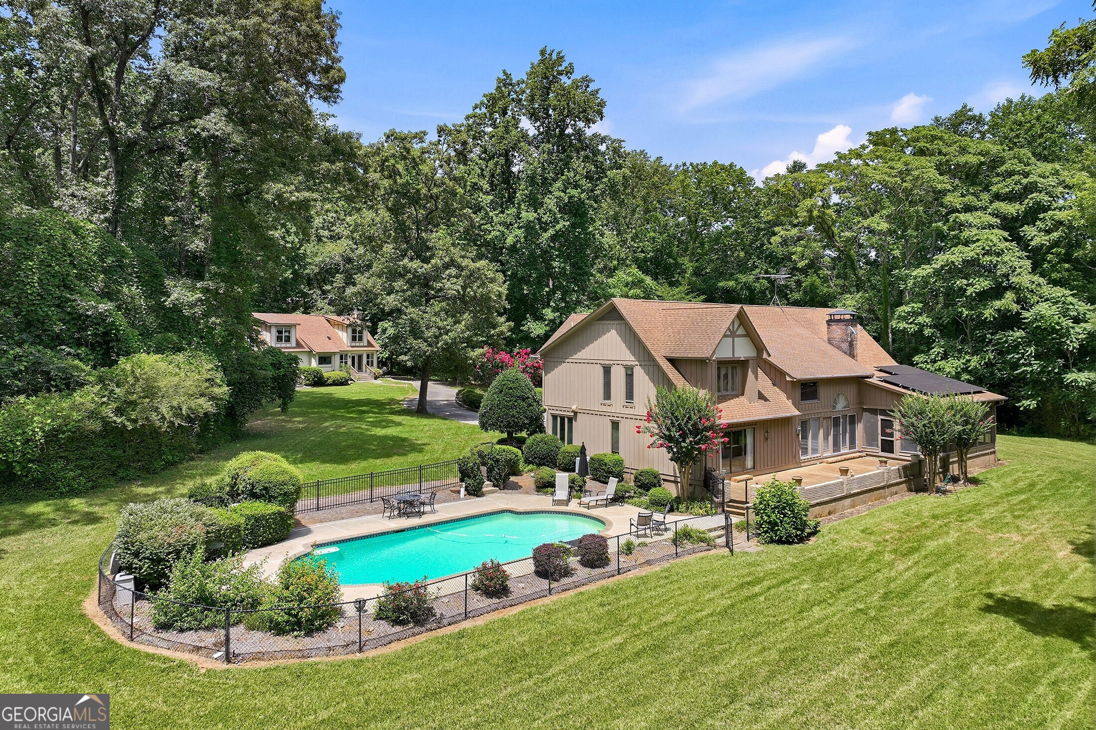 3421 Chestatee Rd — photo