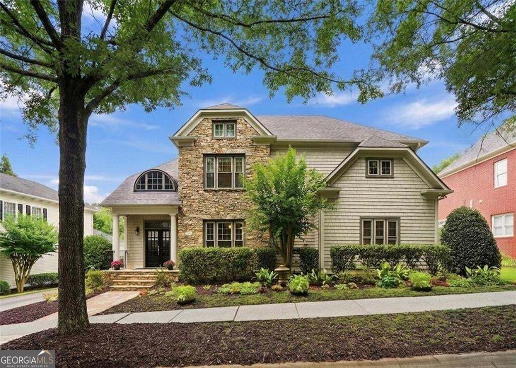 1445 Hedgewood Ln NW — photo