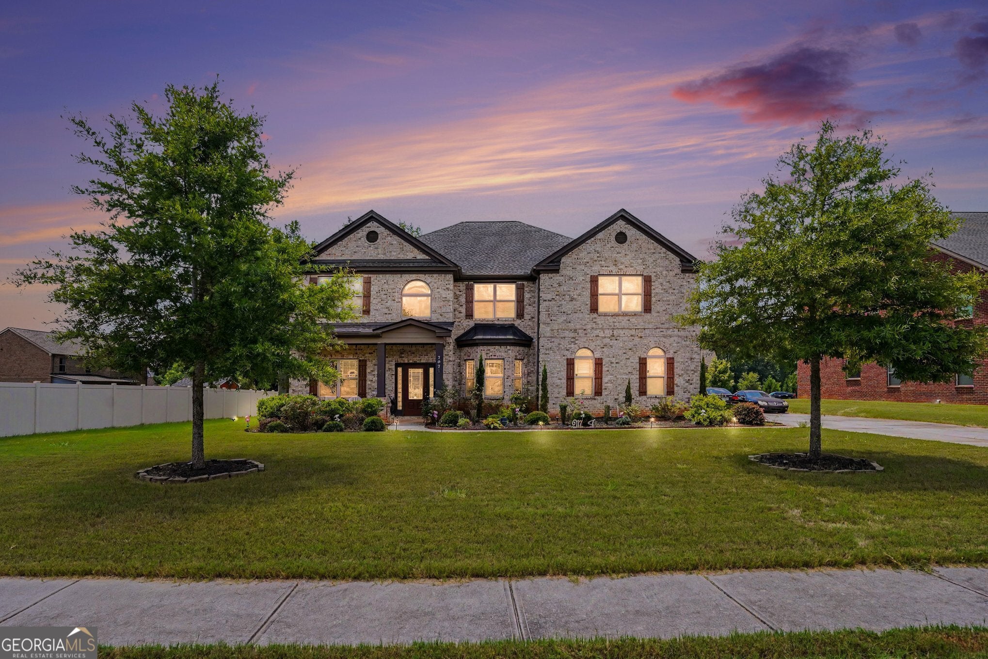707 Corsica Ln — photo