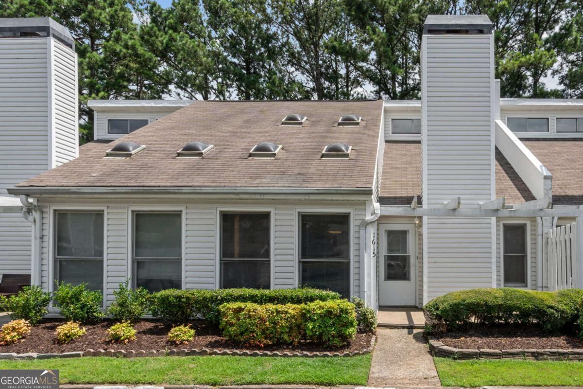1615 Homestead Trl — photo