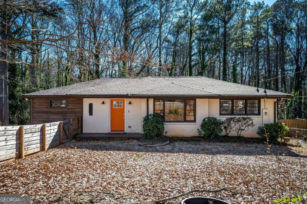 2411 Fair Ln — photo