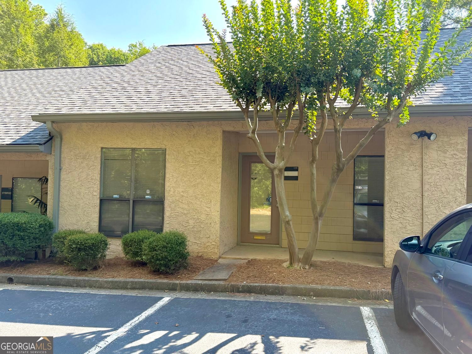 875 Old Roswell Rd G-300 — photo