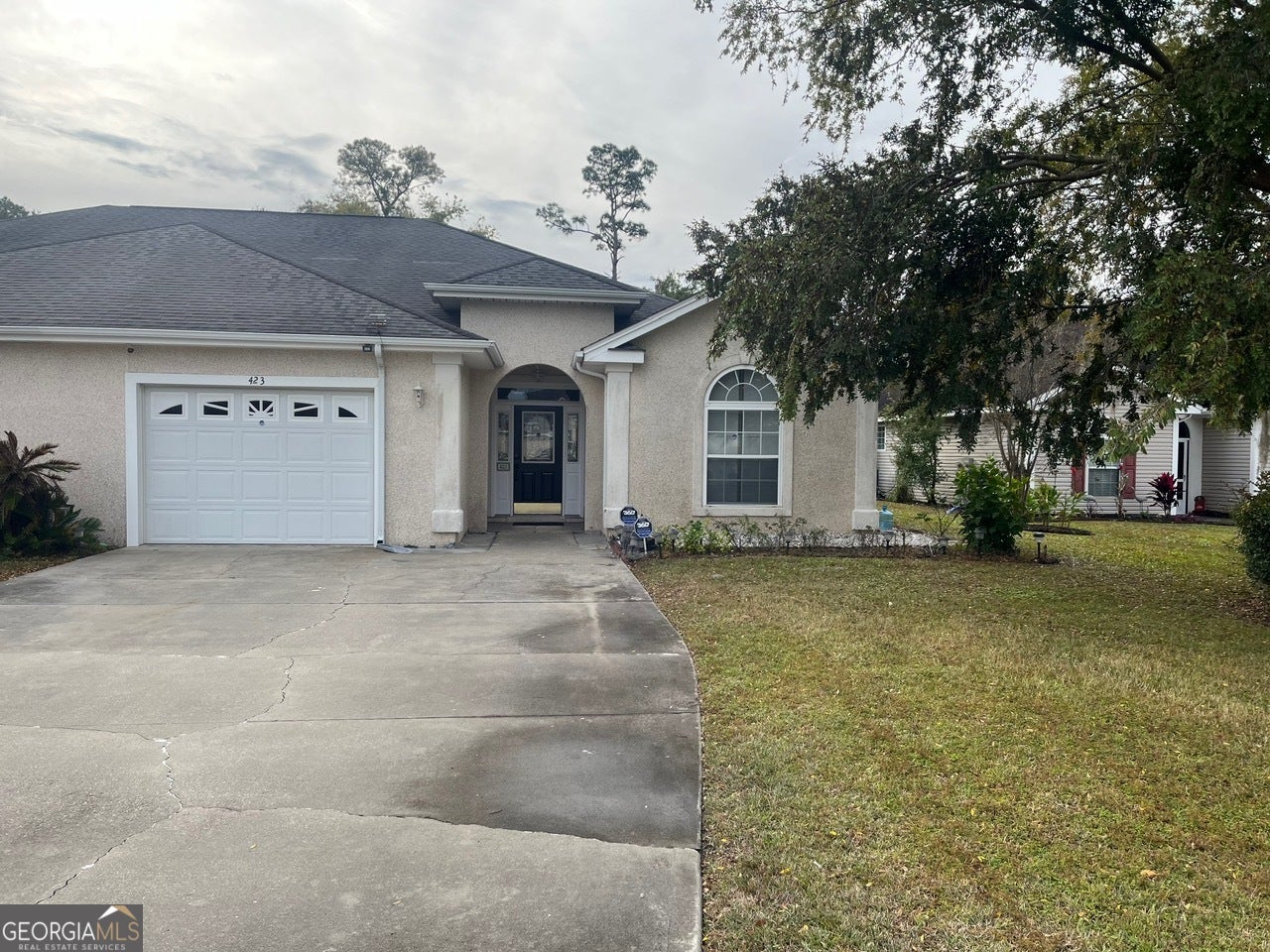 423 Cobblestone Way — photo