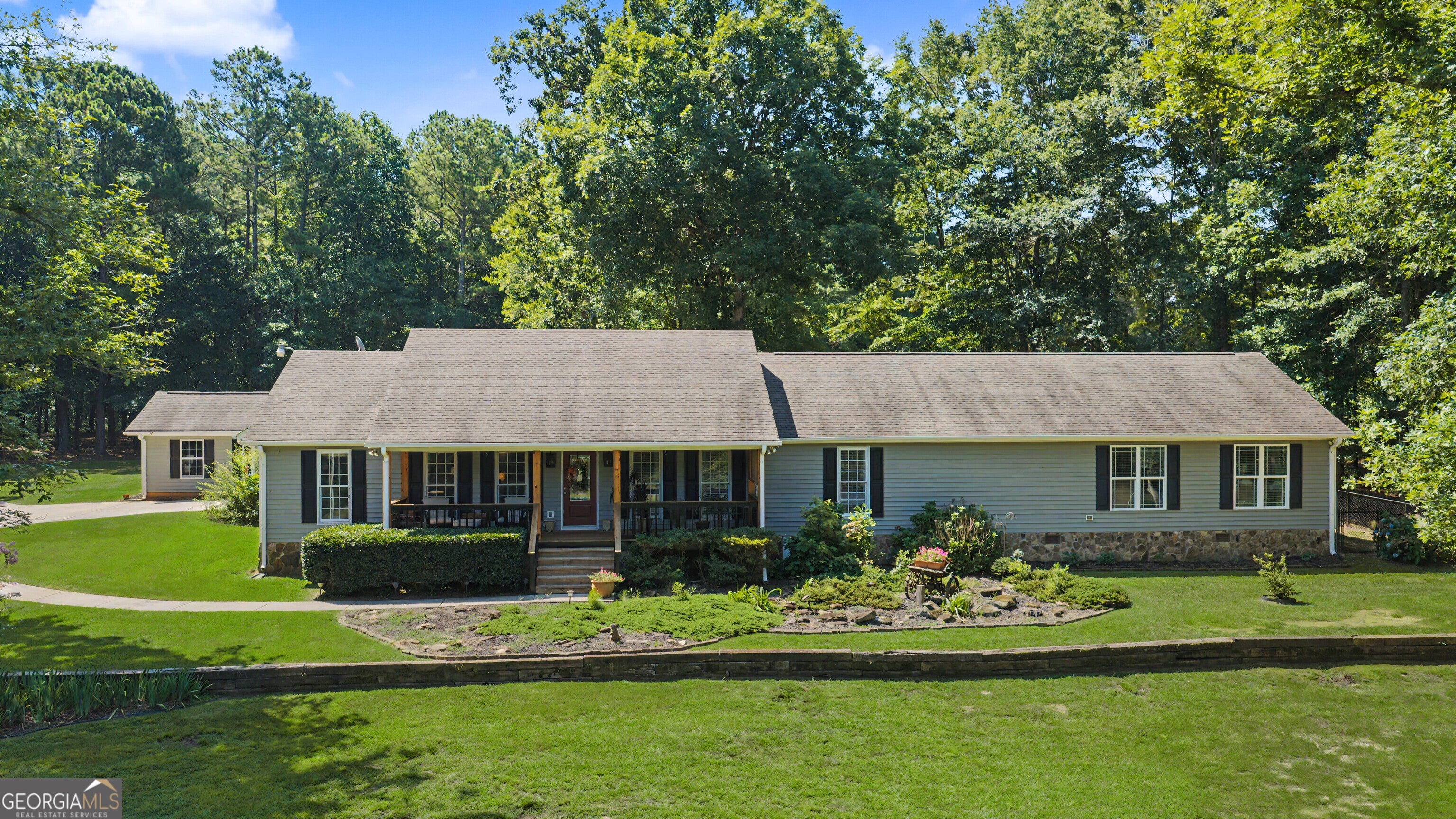 121 Peacock Rd — photo