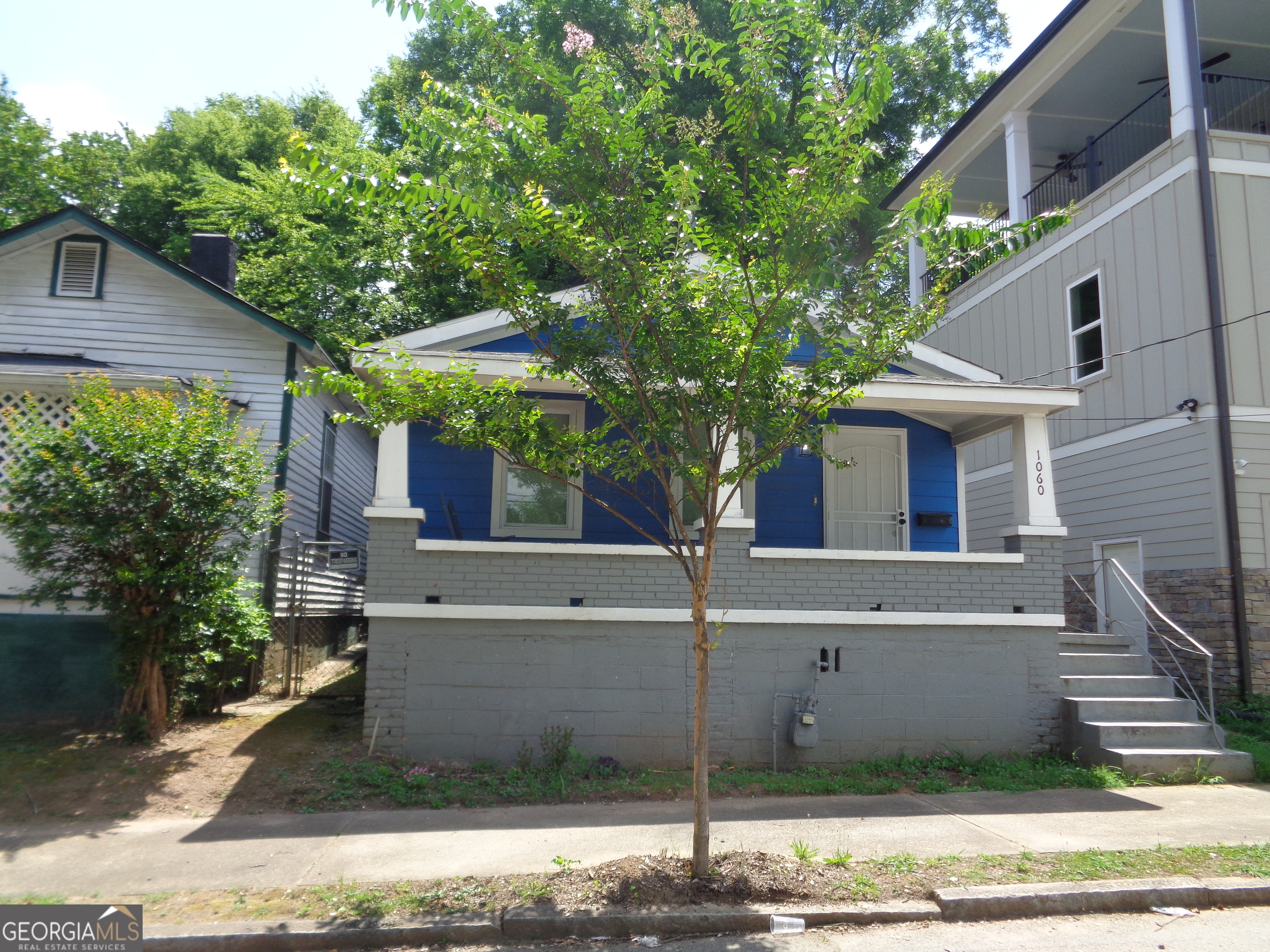1060 Garibaldi St SW — photo