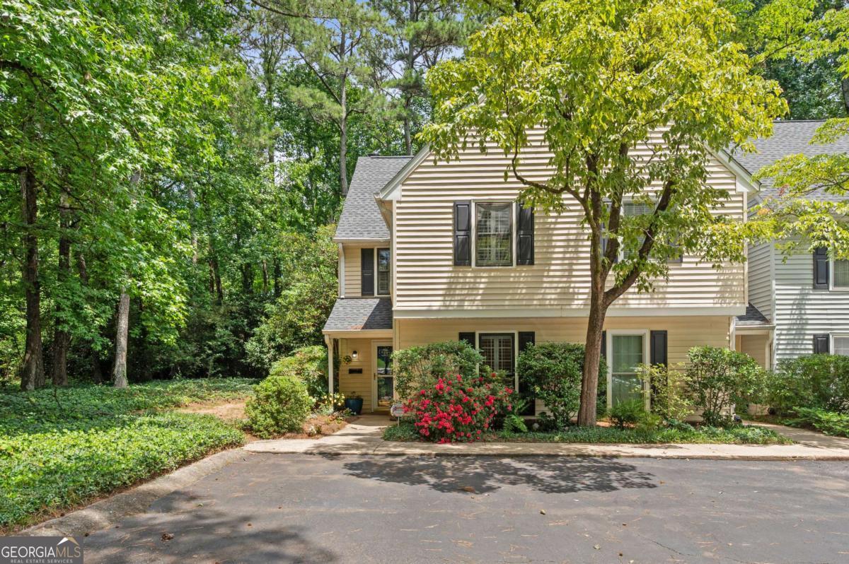 4101 N Gloucester Pl — photo
