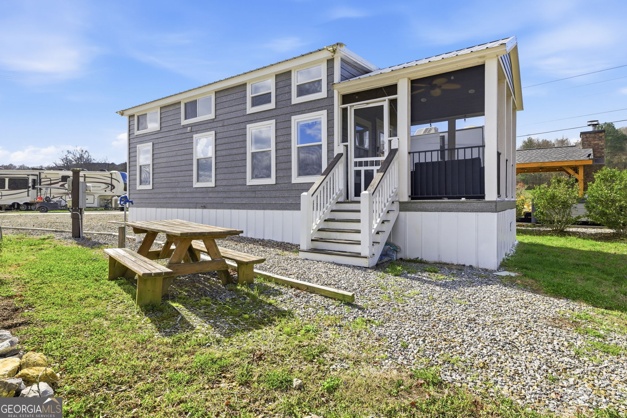 102 Mountain Meadows Dr — photo