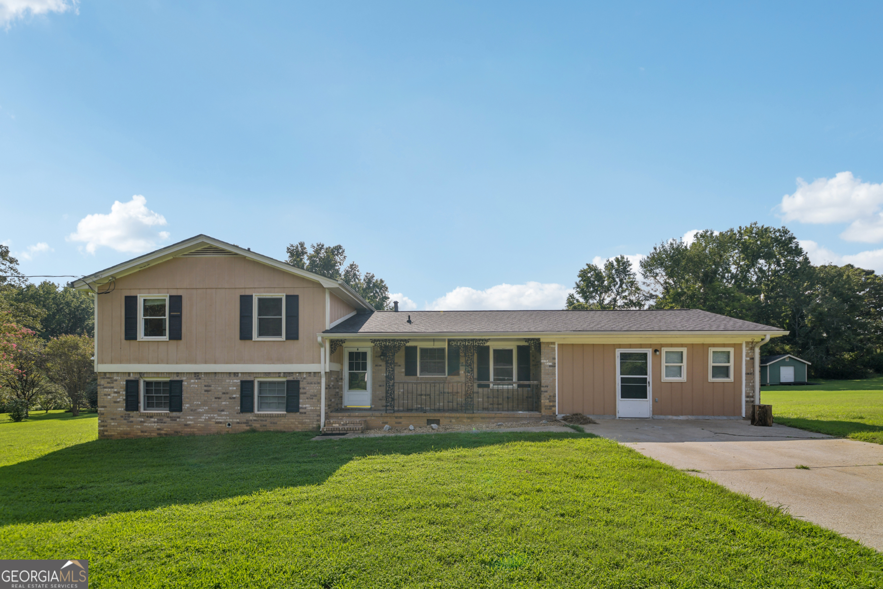 4773 Bell Cir SE — photo