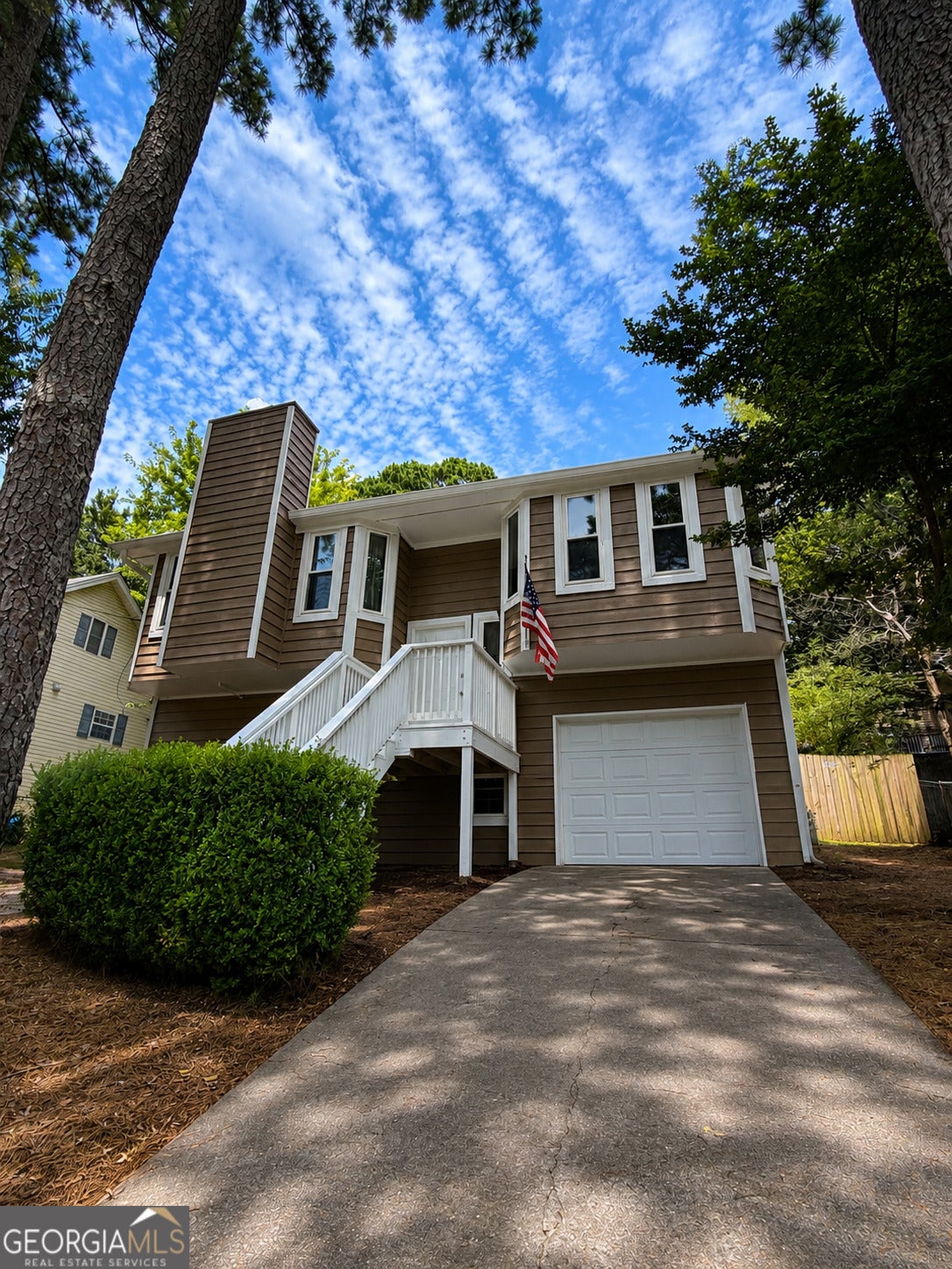 5766 Western Hills Dr — photo