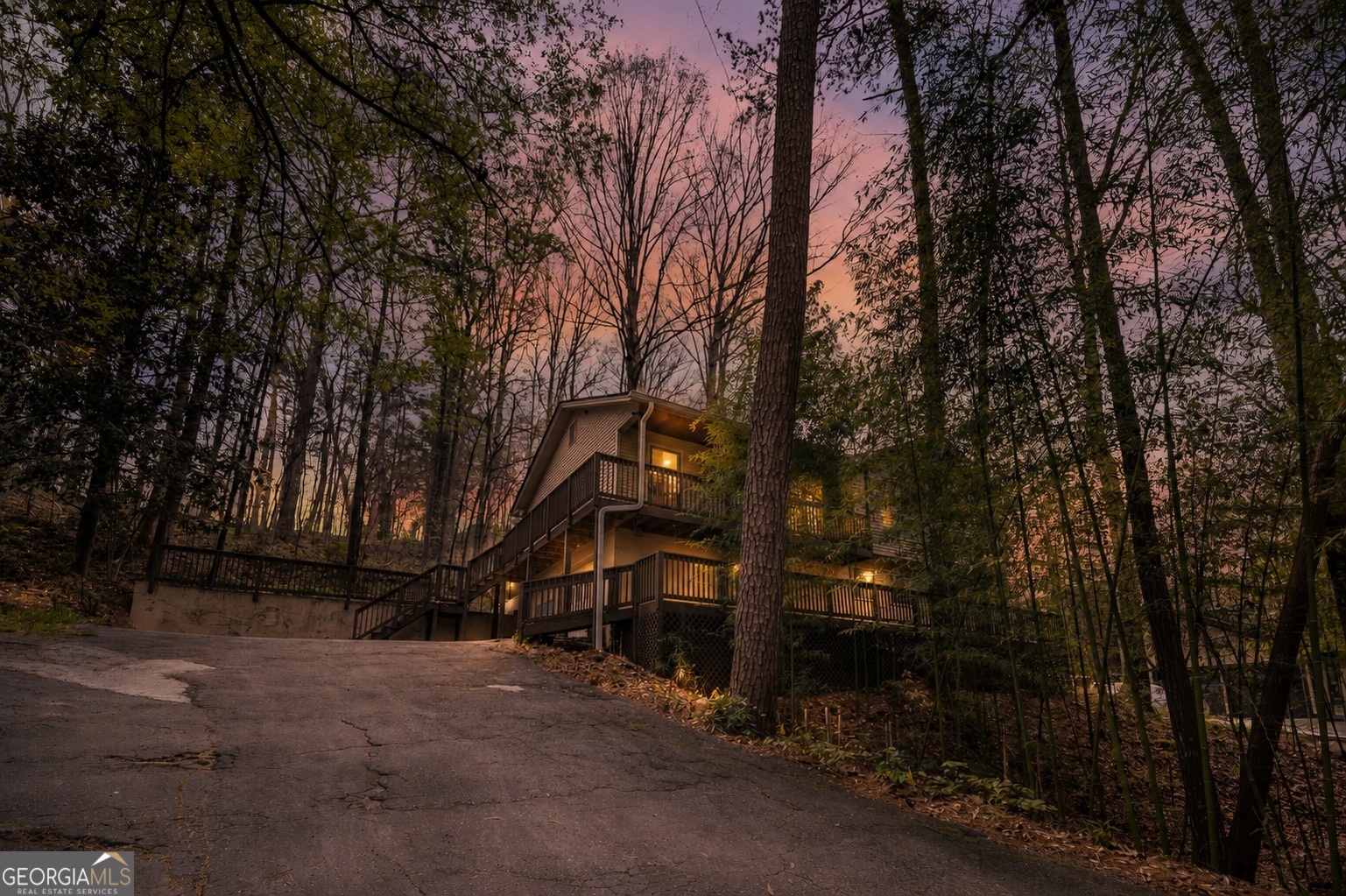 5121 Heather Rd SE — photo