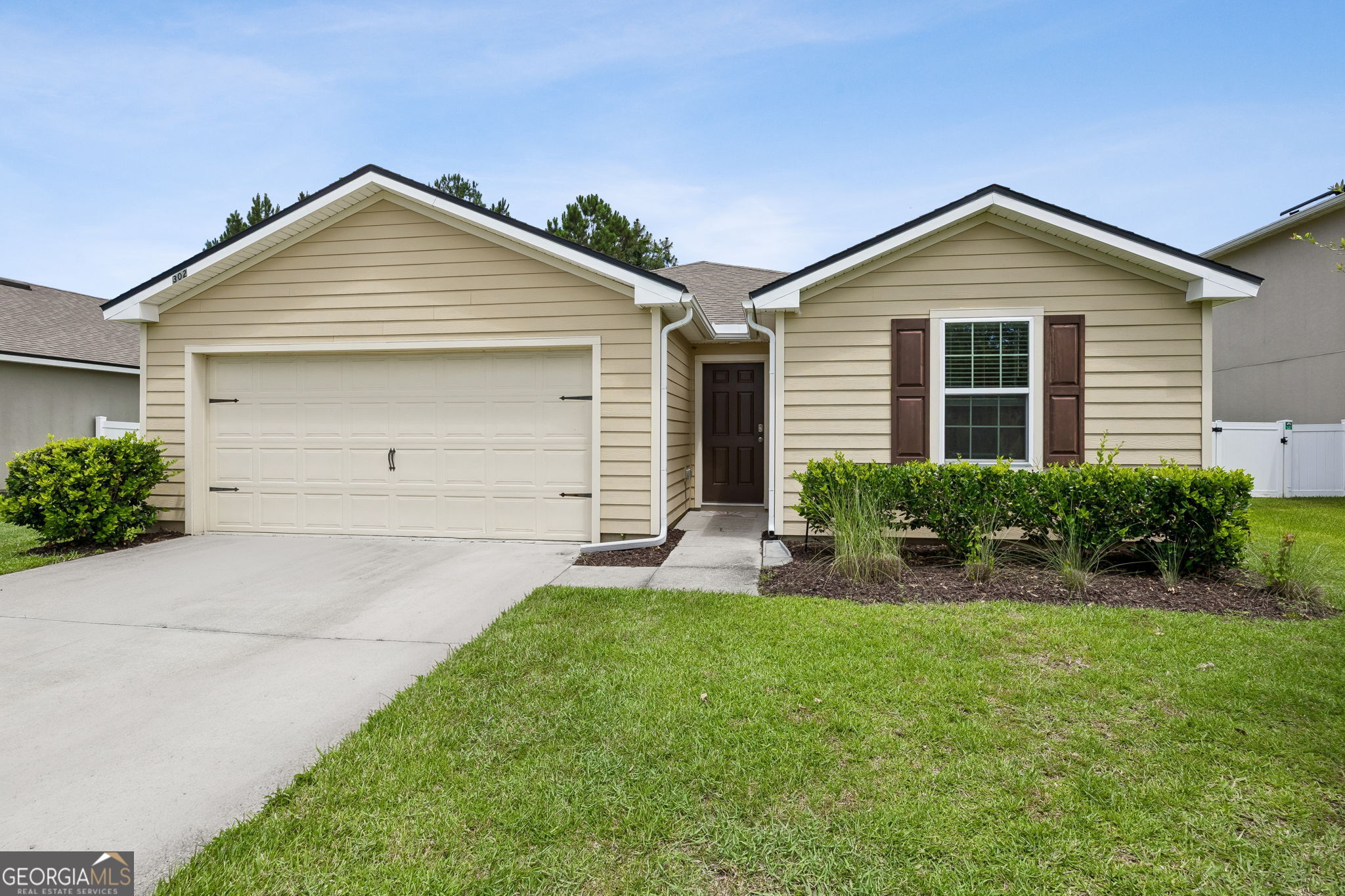 302 Cedar Breeze Dr — photo