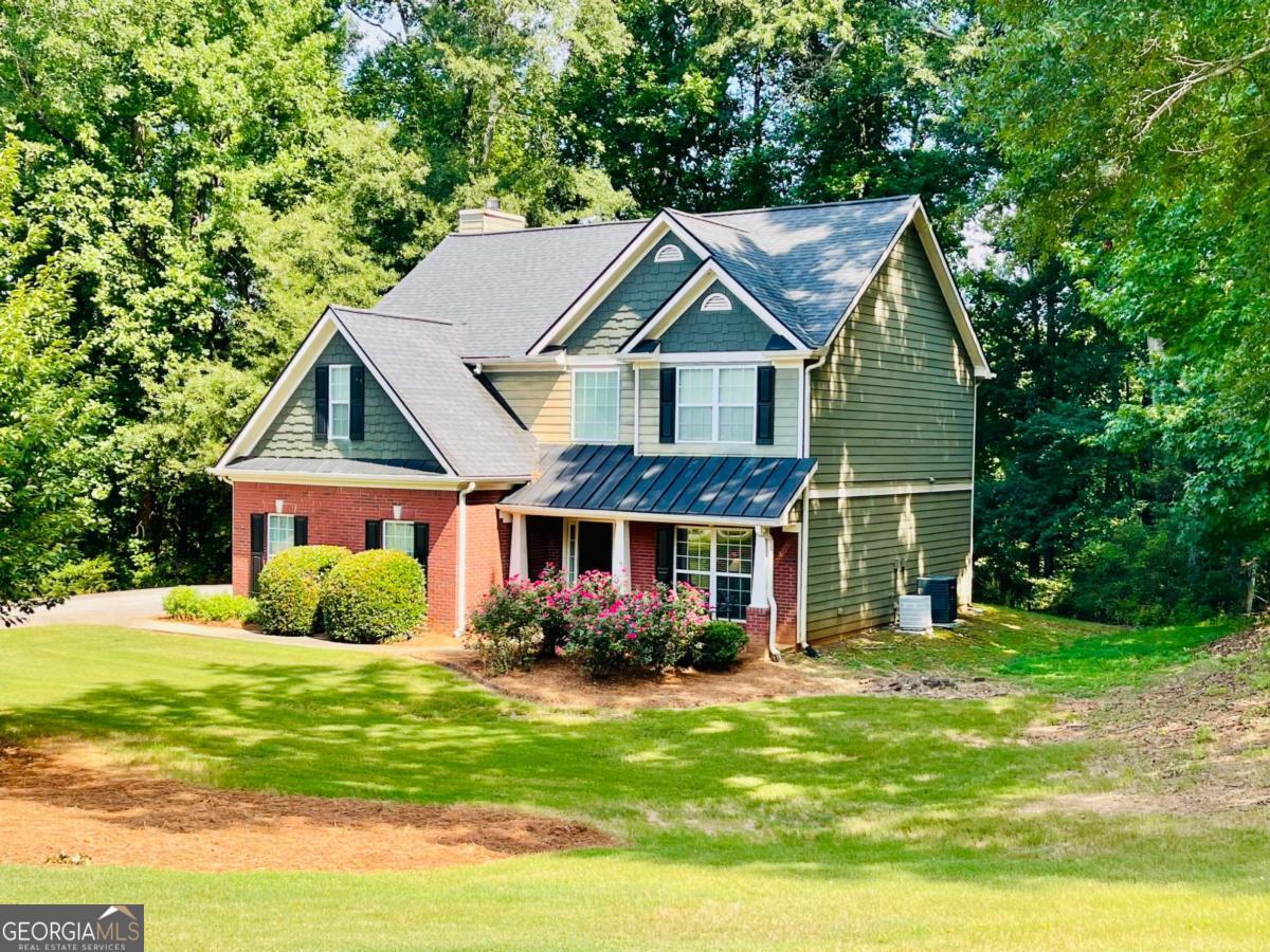 933 Vinings Dr — photo