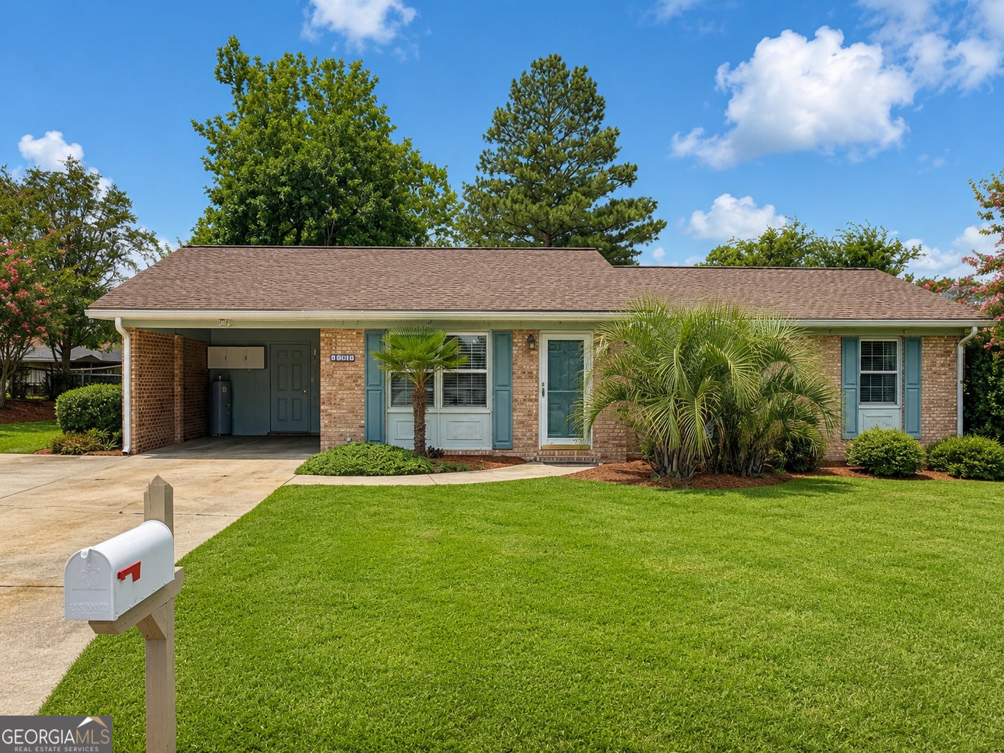1808 Rossway Dr — photo