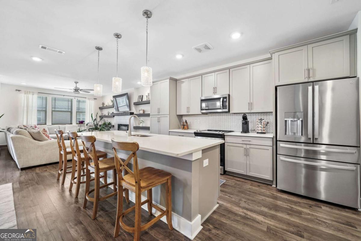 3211 Orwell Way 4303 — photo