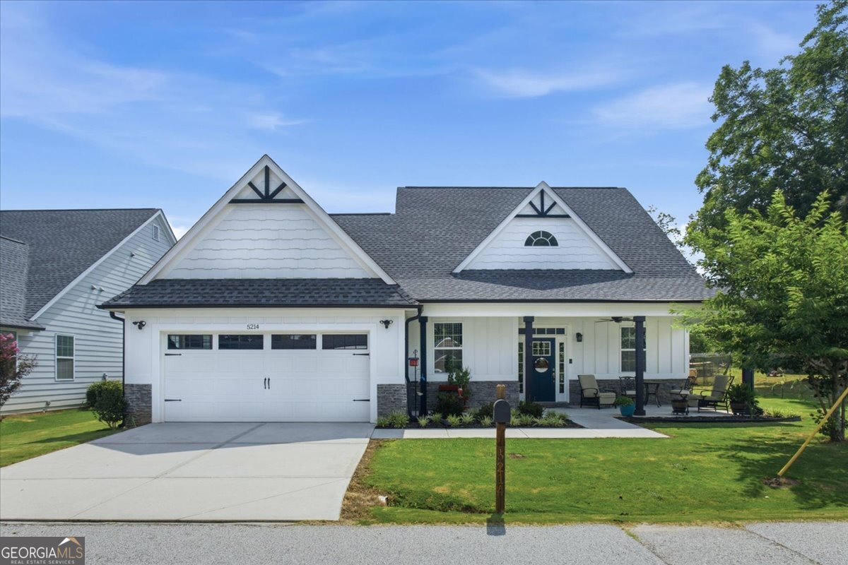 5214 Hazel St NE — photo