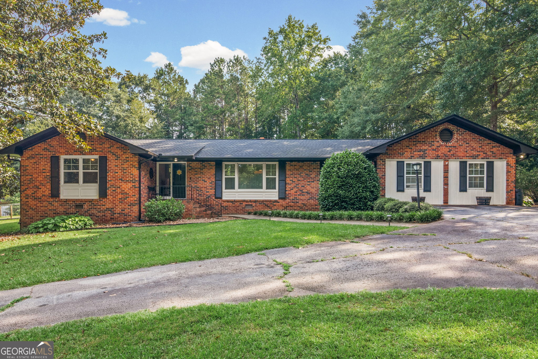 163 Sheppard Dr — photo