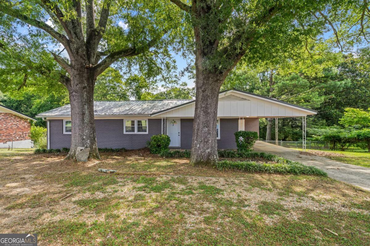 112 Greenbriar Dr — photo