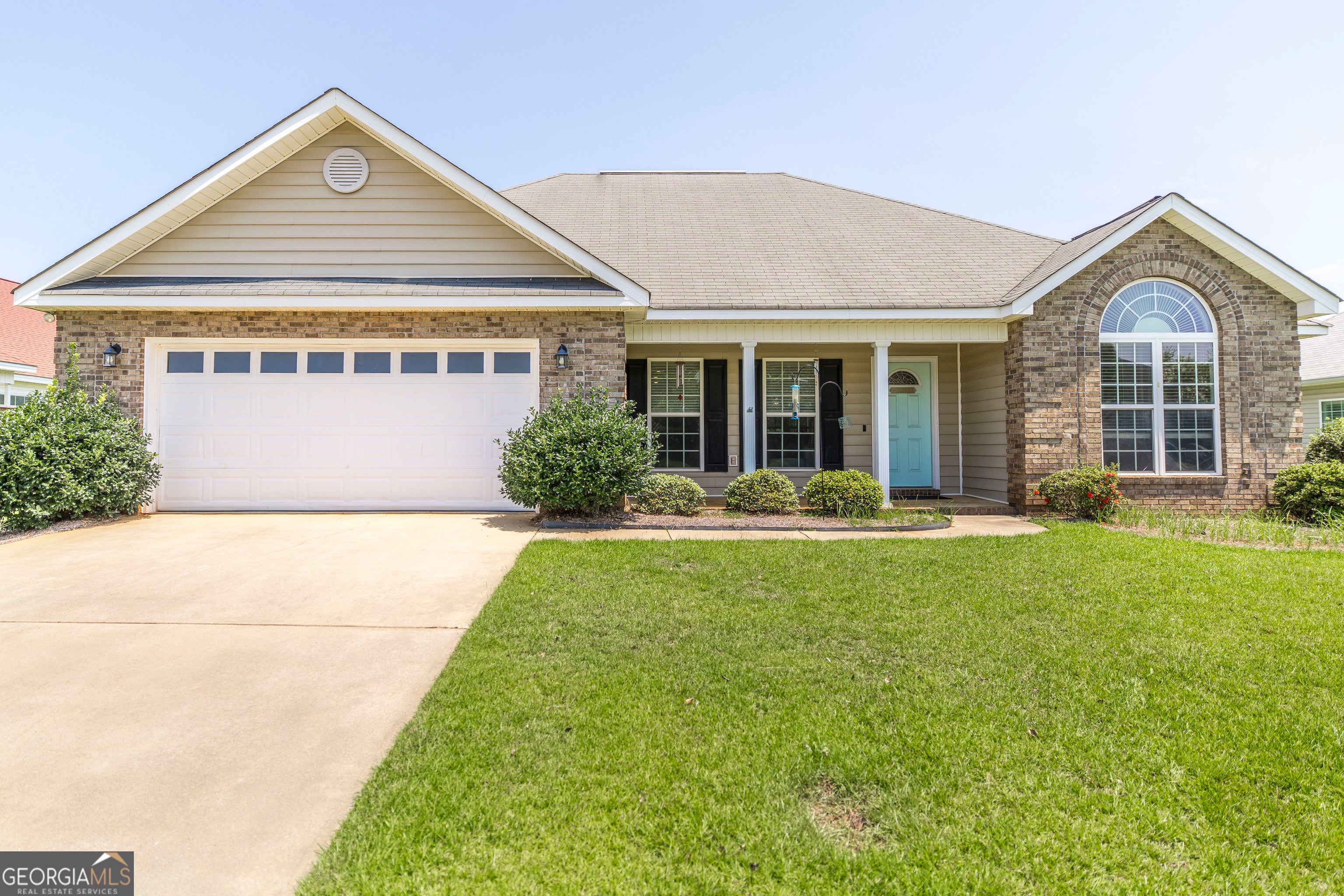 310 Falkirk Dr — photo