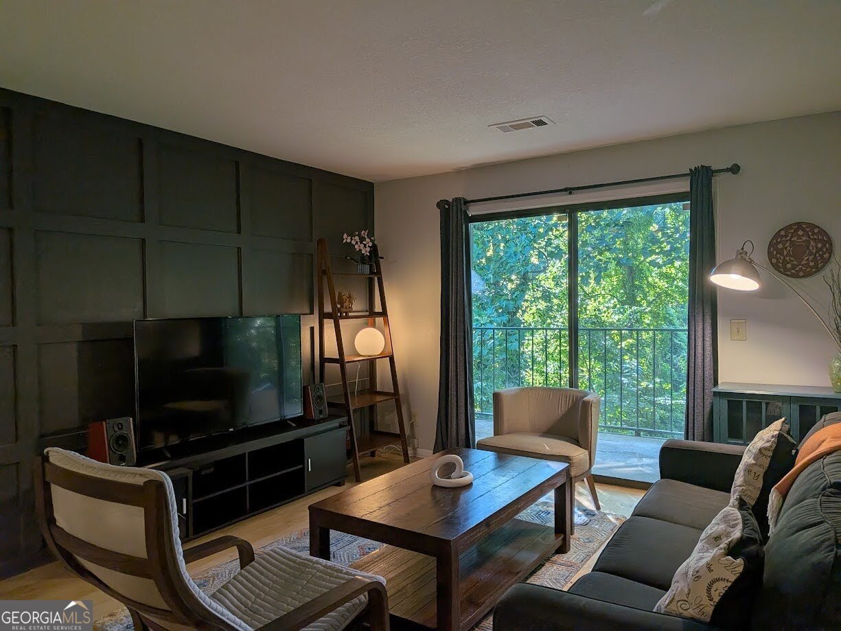 2657 Lenox Rd NE 204 — photo
