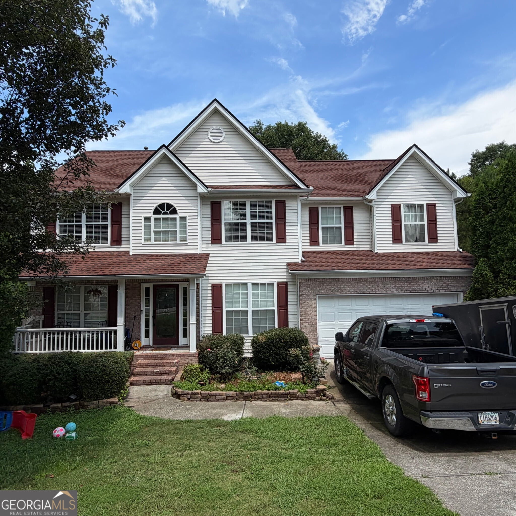 1414 Log Cabin Ln — photo