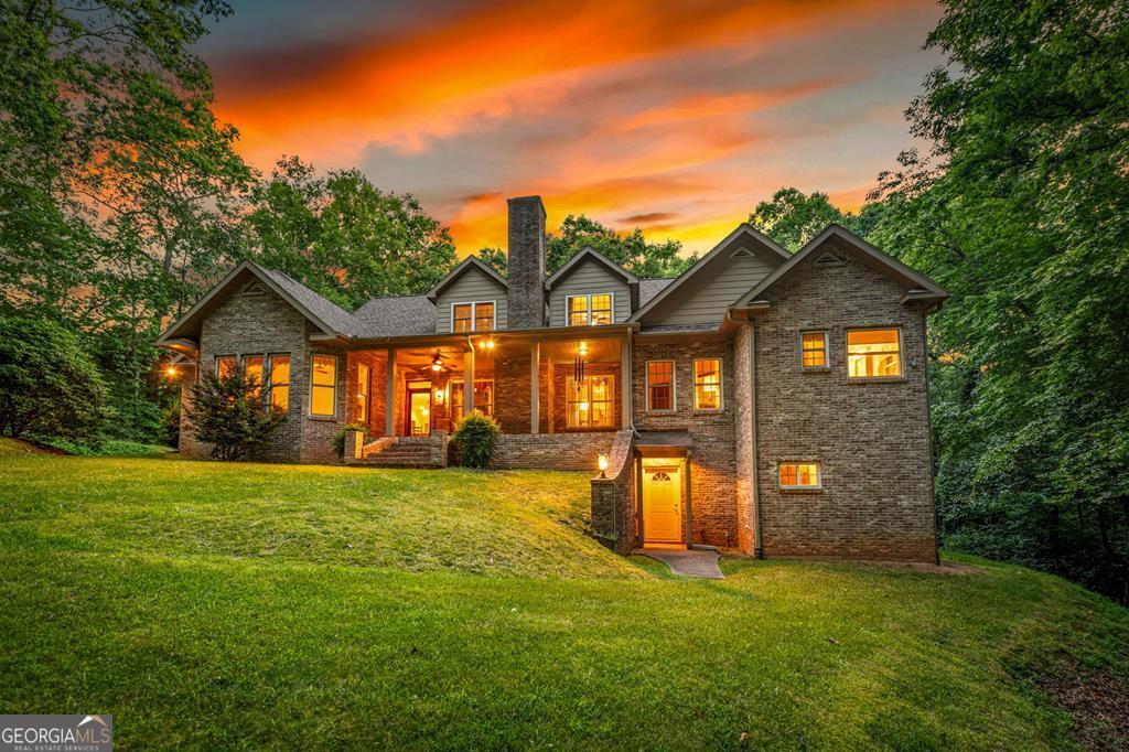 541 Davis Road, Blue Ridge, GA 30513