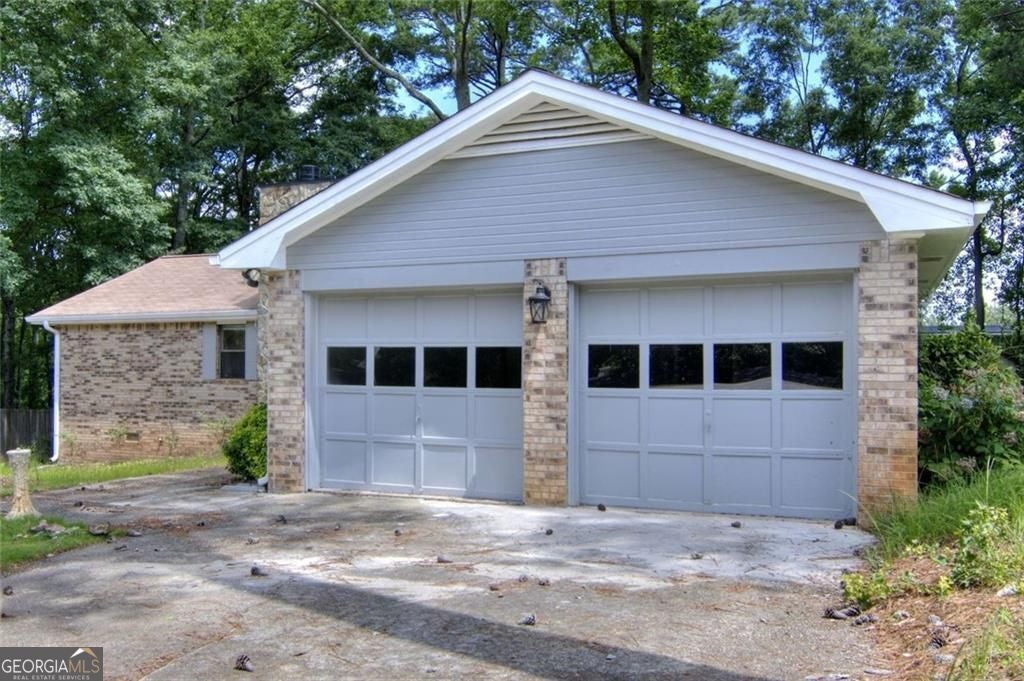 2210 Village Dr — photo