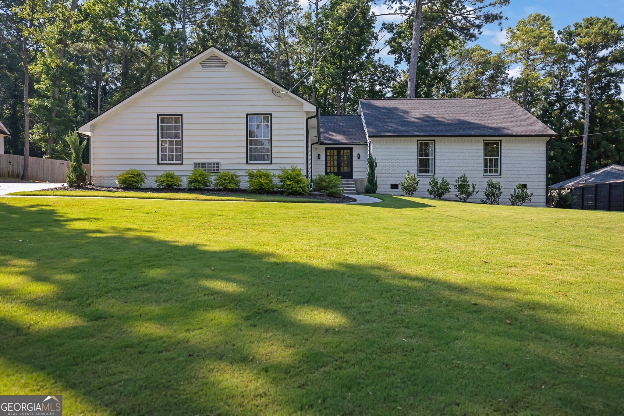 514 Dogwood Cir — photo