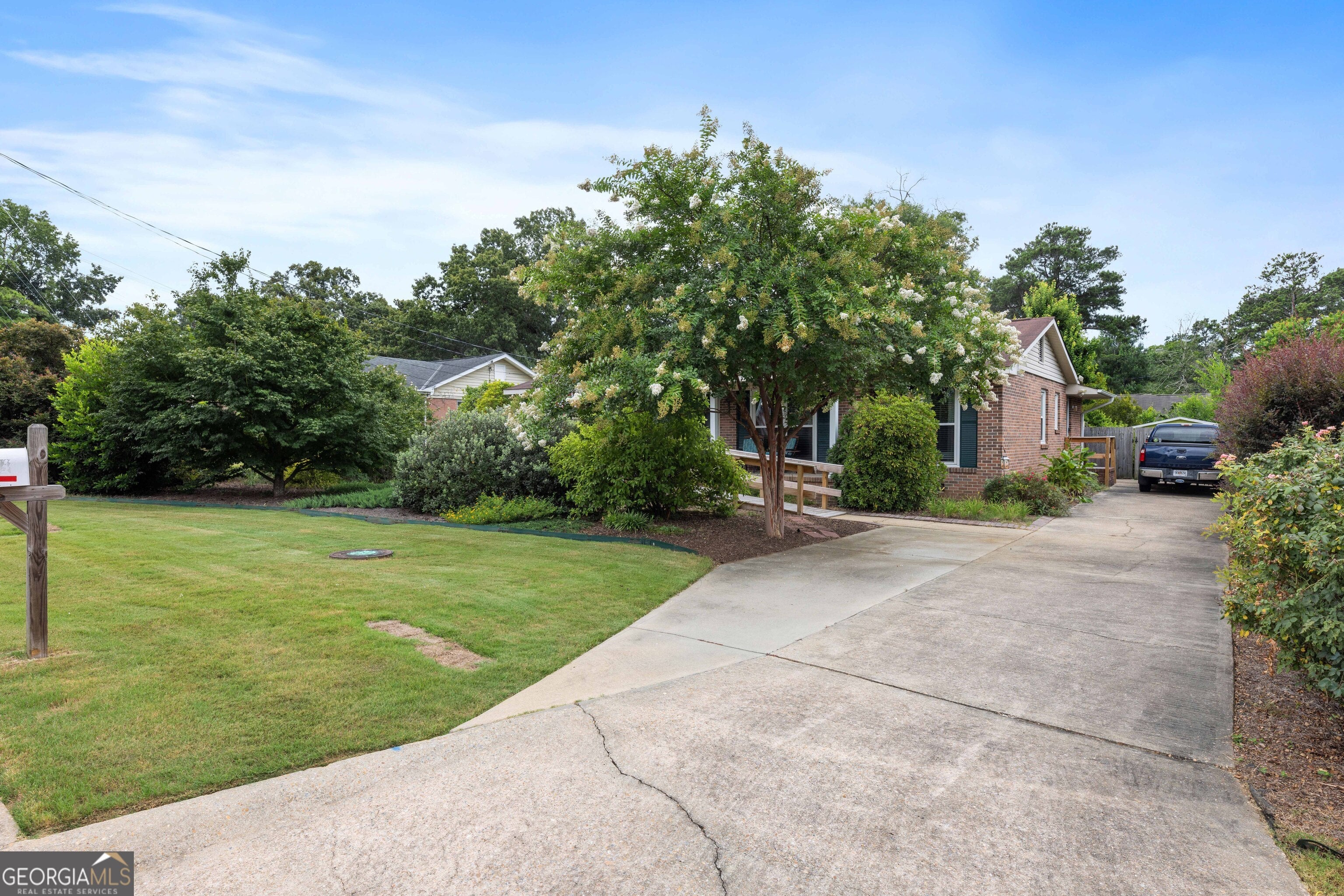 4202 Cheshire Bridge Rd — photo