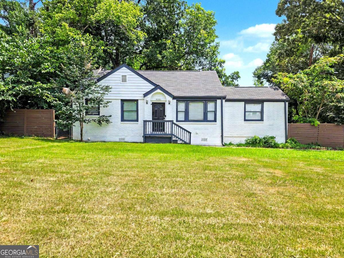 1530 Columbia Dr — photo