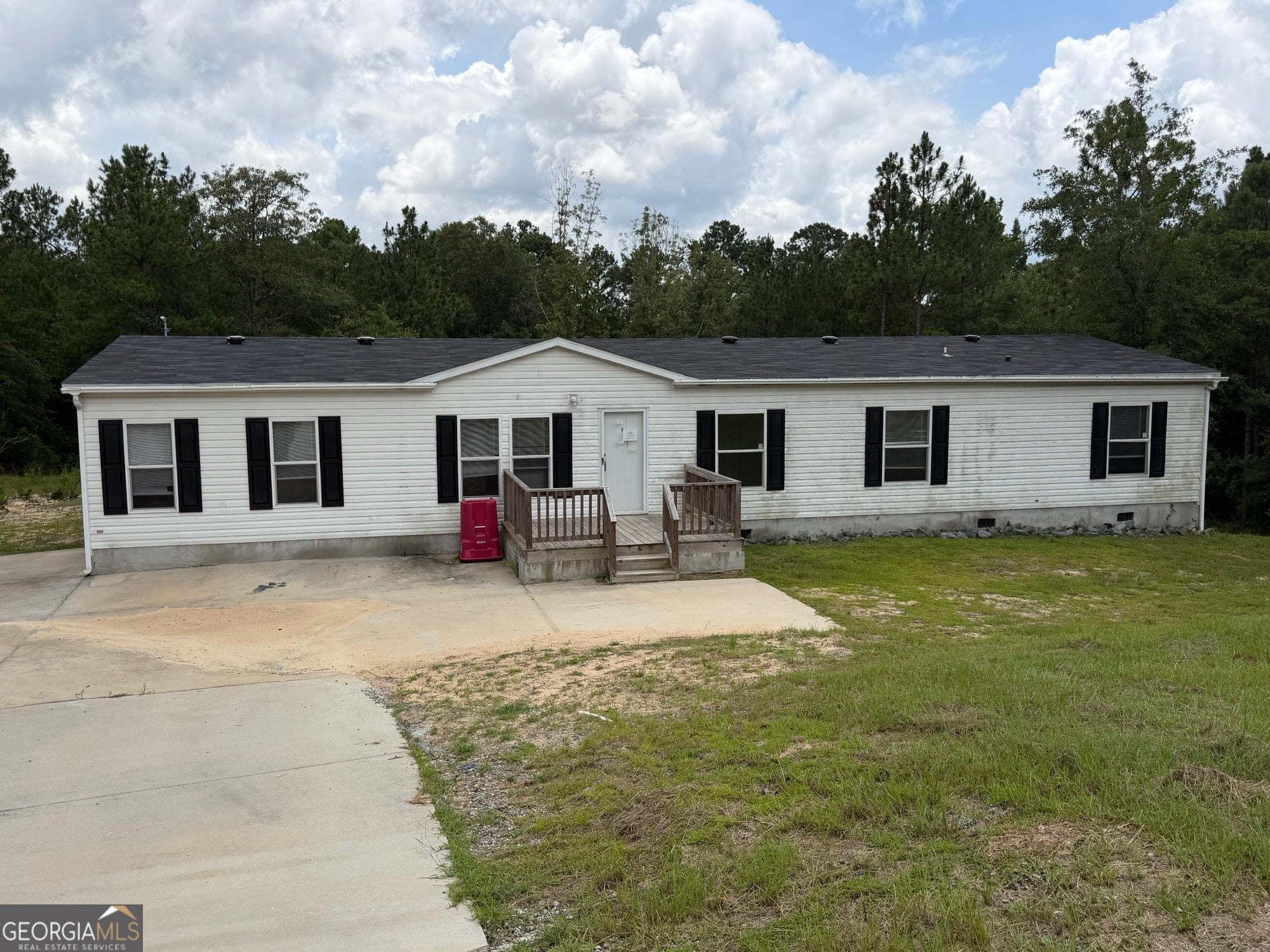 342 Wellington Dr — photo