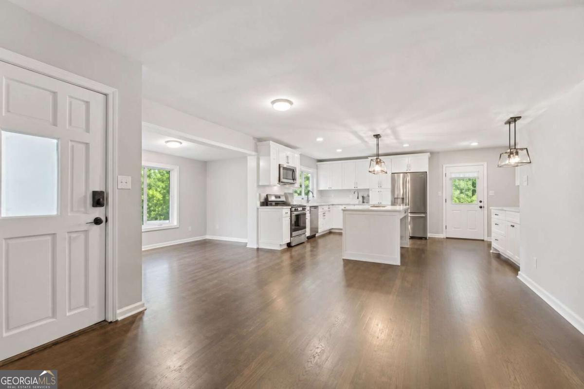 1507 Lively Ridge Road NE, Atlanta, GA 30329 — photo 2