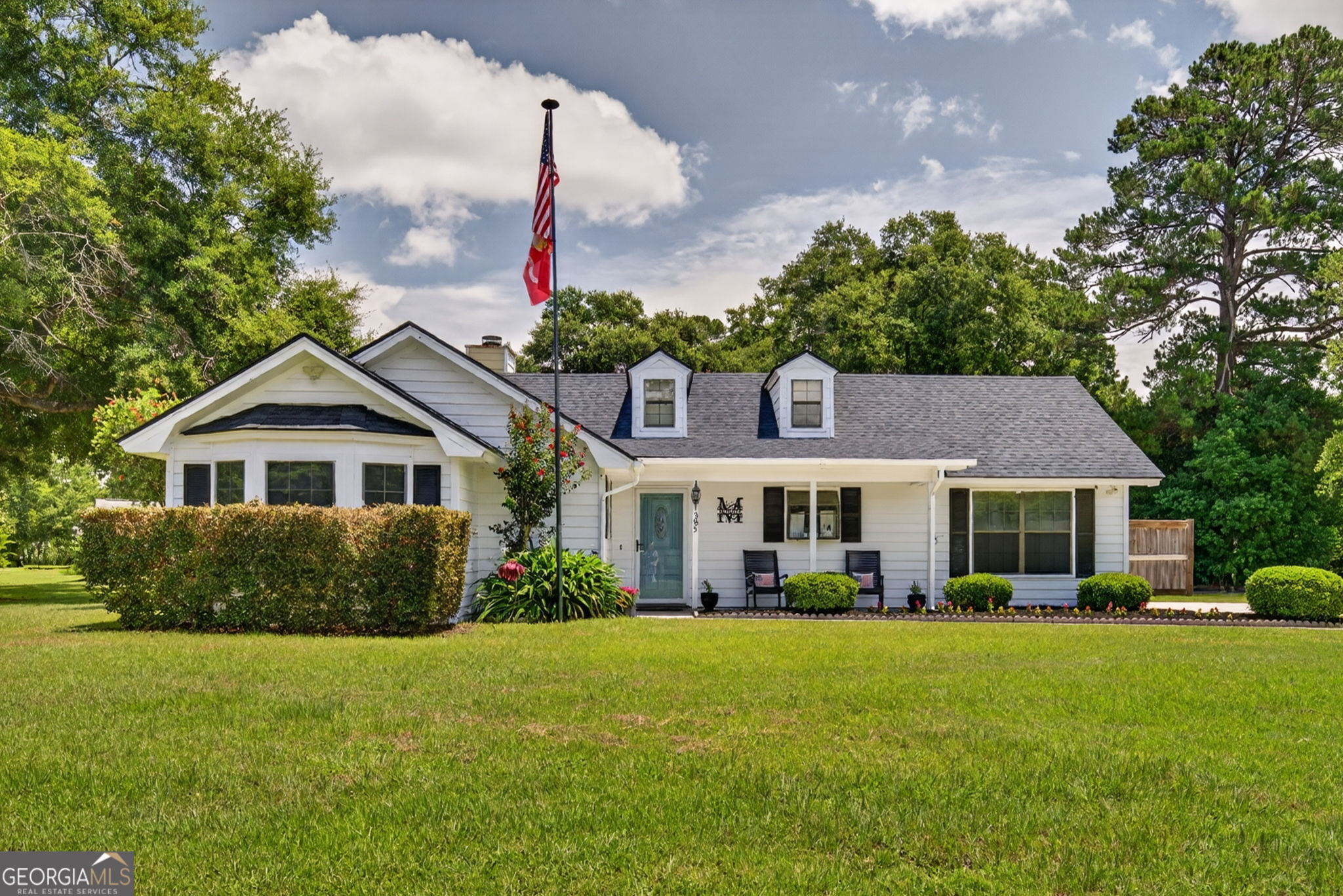 385 Lemans Dr — photo