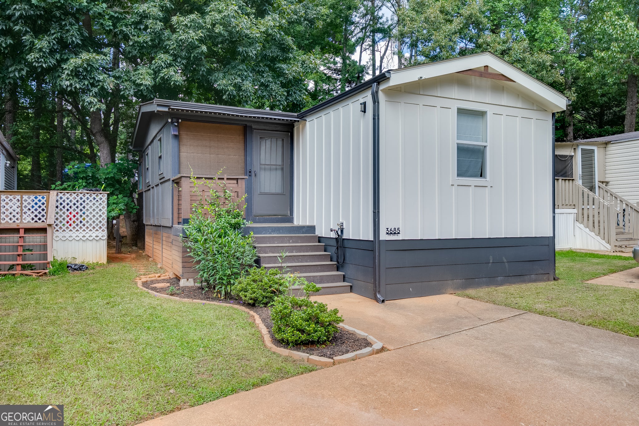 3685 Fir Dr — photo