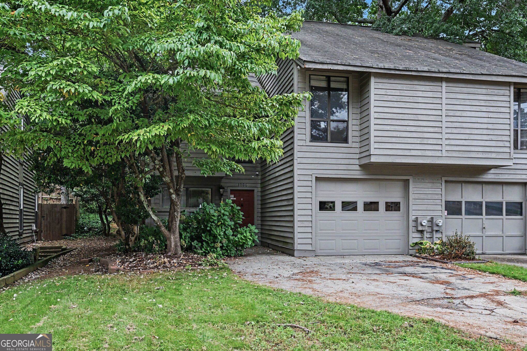 1006 Creatwood Cir SE — photo