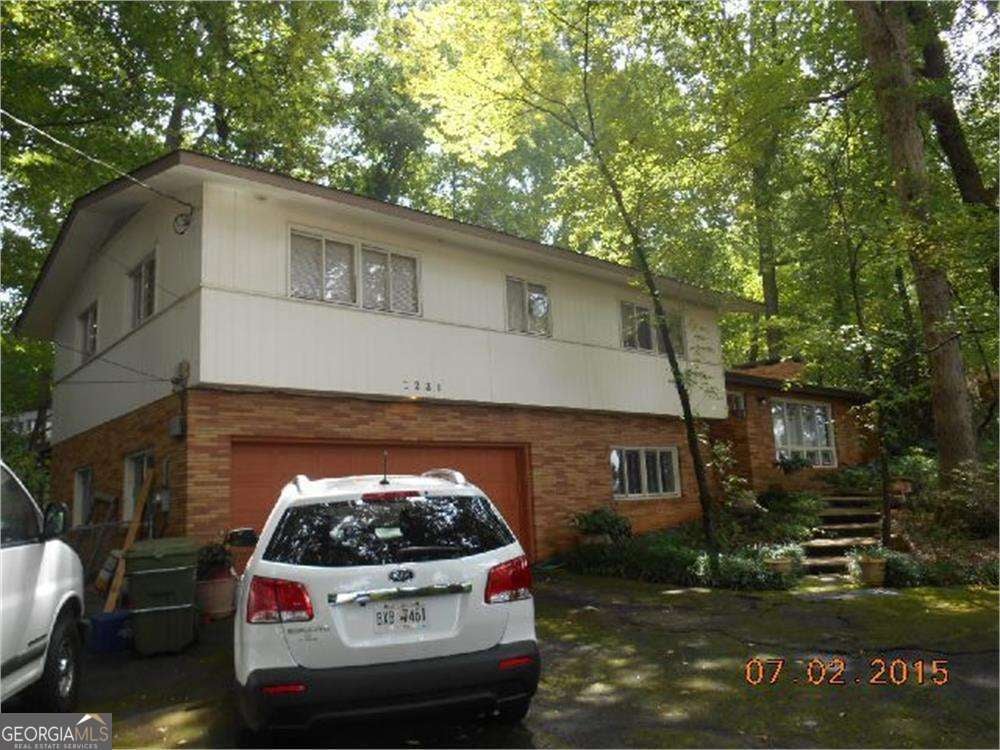 1231 N Park St — photo