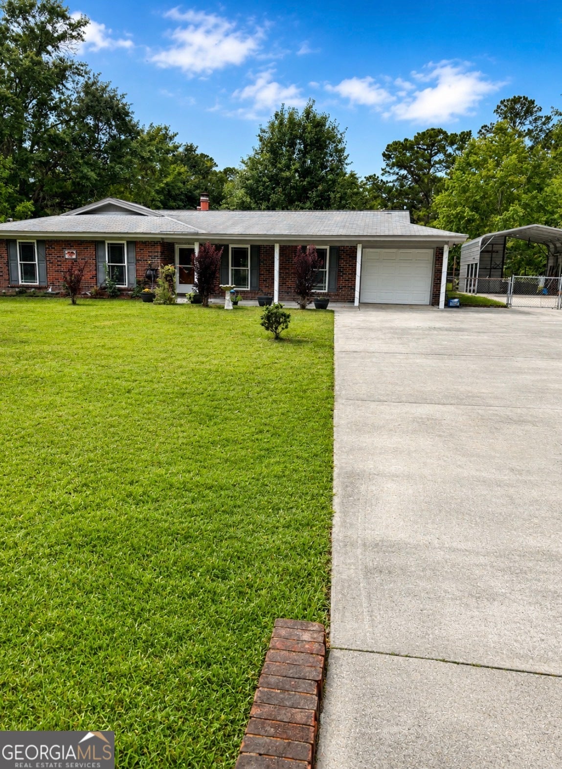 717 Bradwell — photo