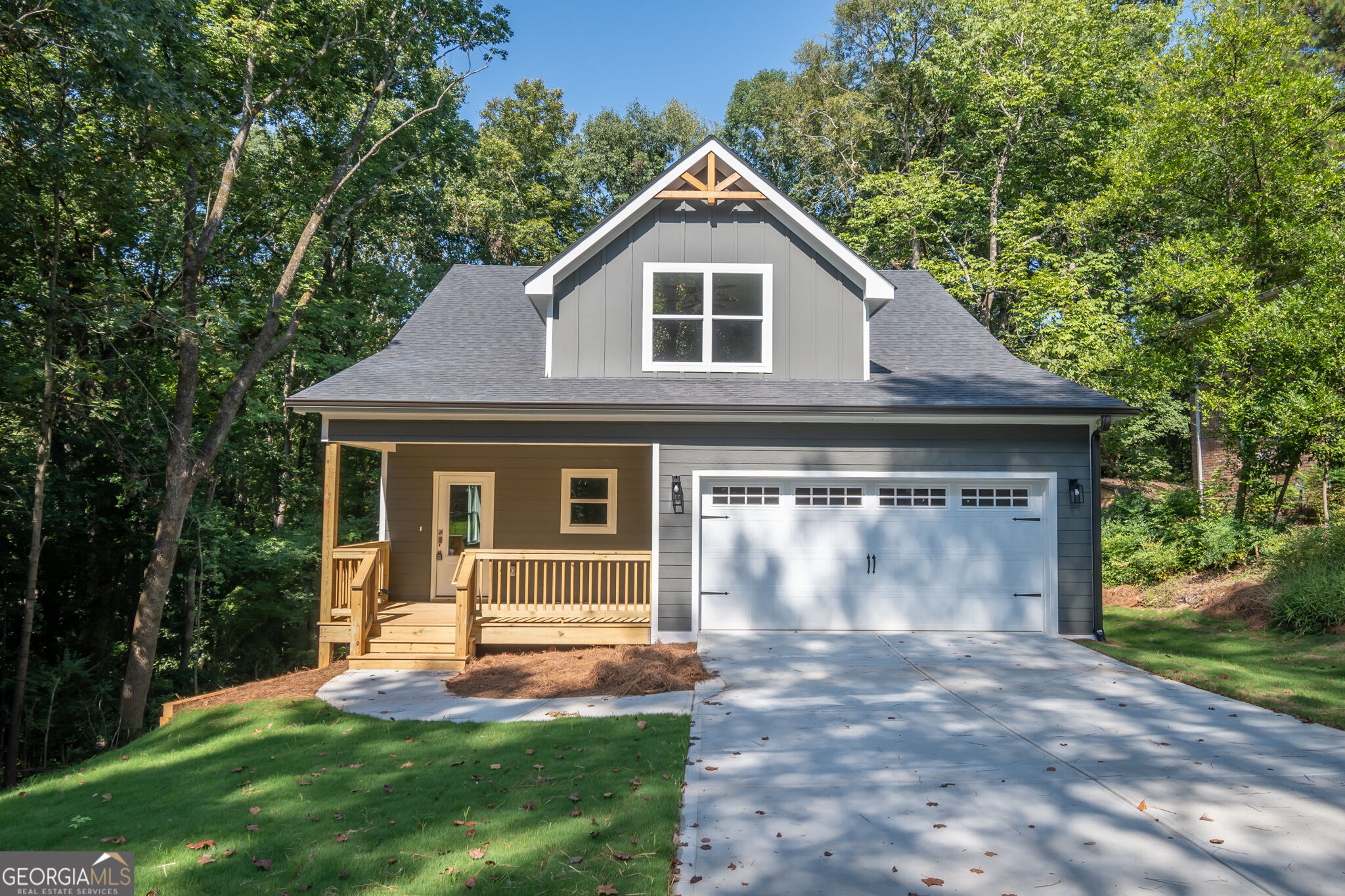 380 University Cir — photo