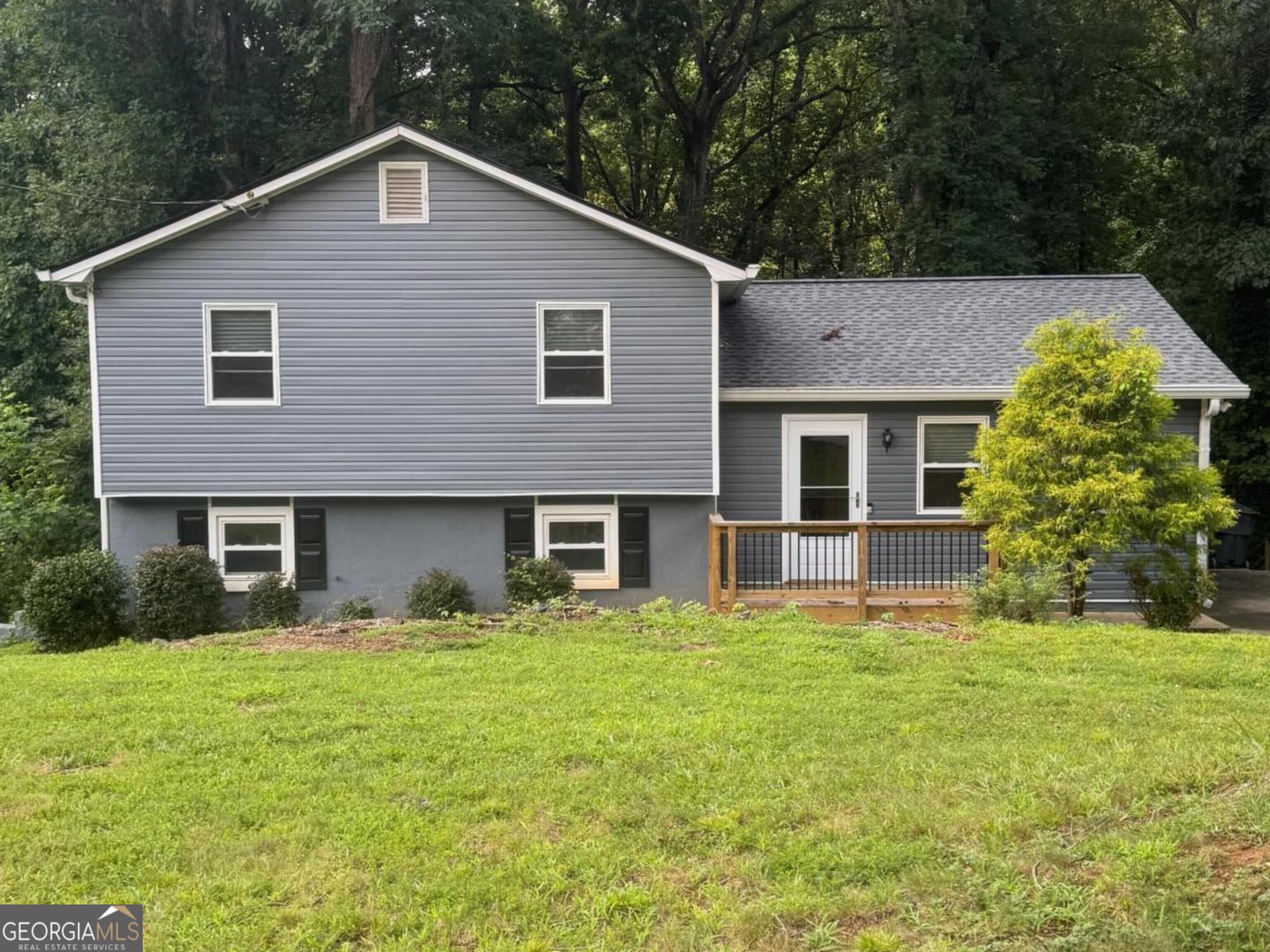3448 Forest Knoll Dr — photo