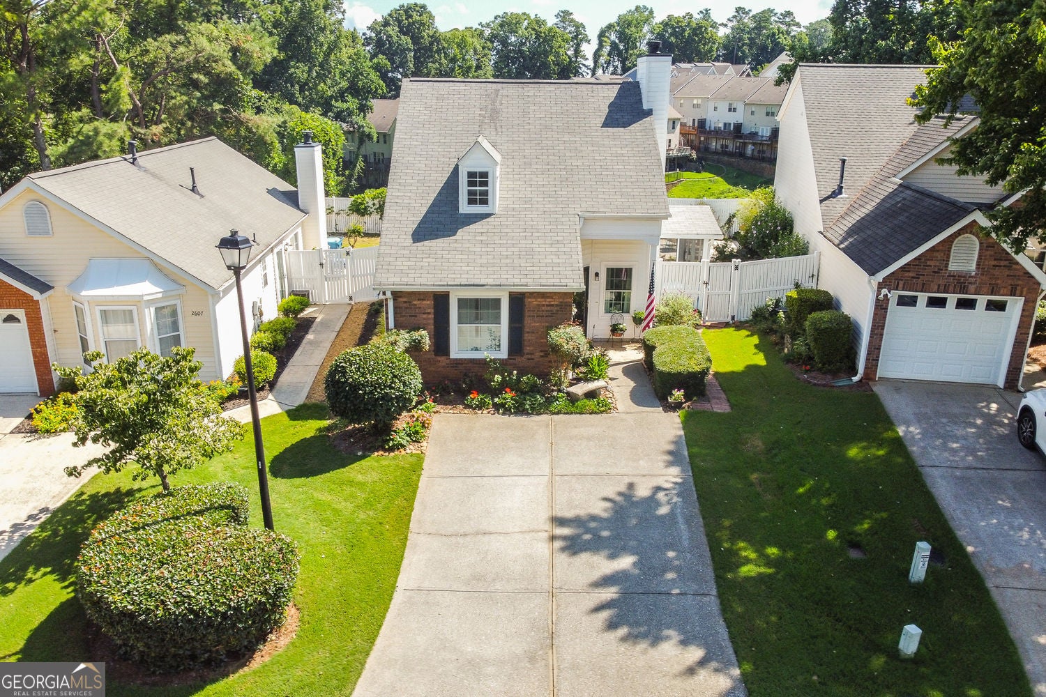 2597 Albion Farm Way — photo