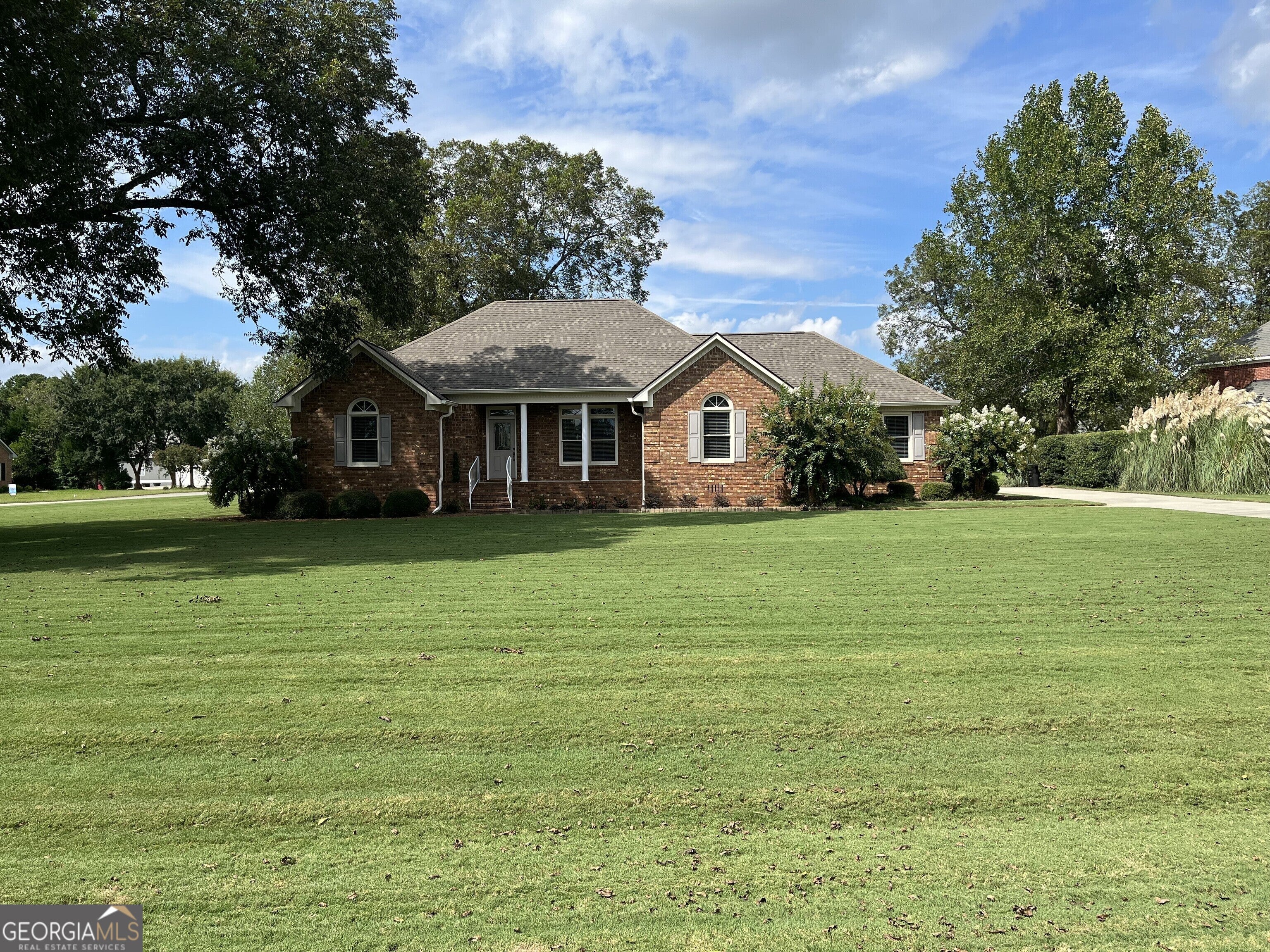 111 Lance Dr — photo