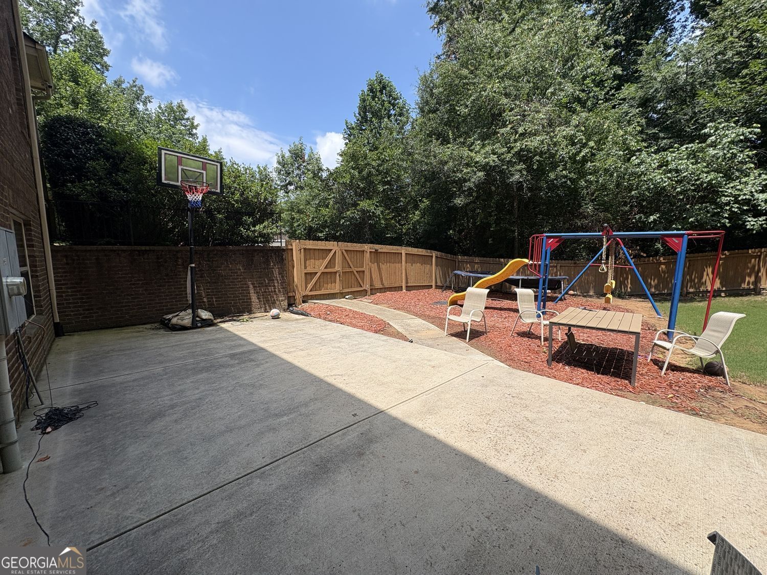 180 Village Green Ct SW B — photo