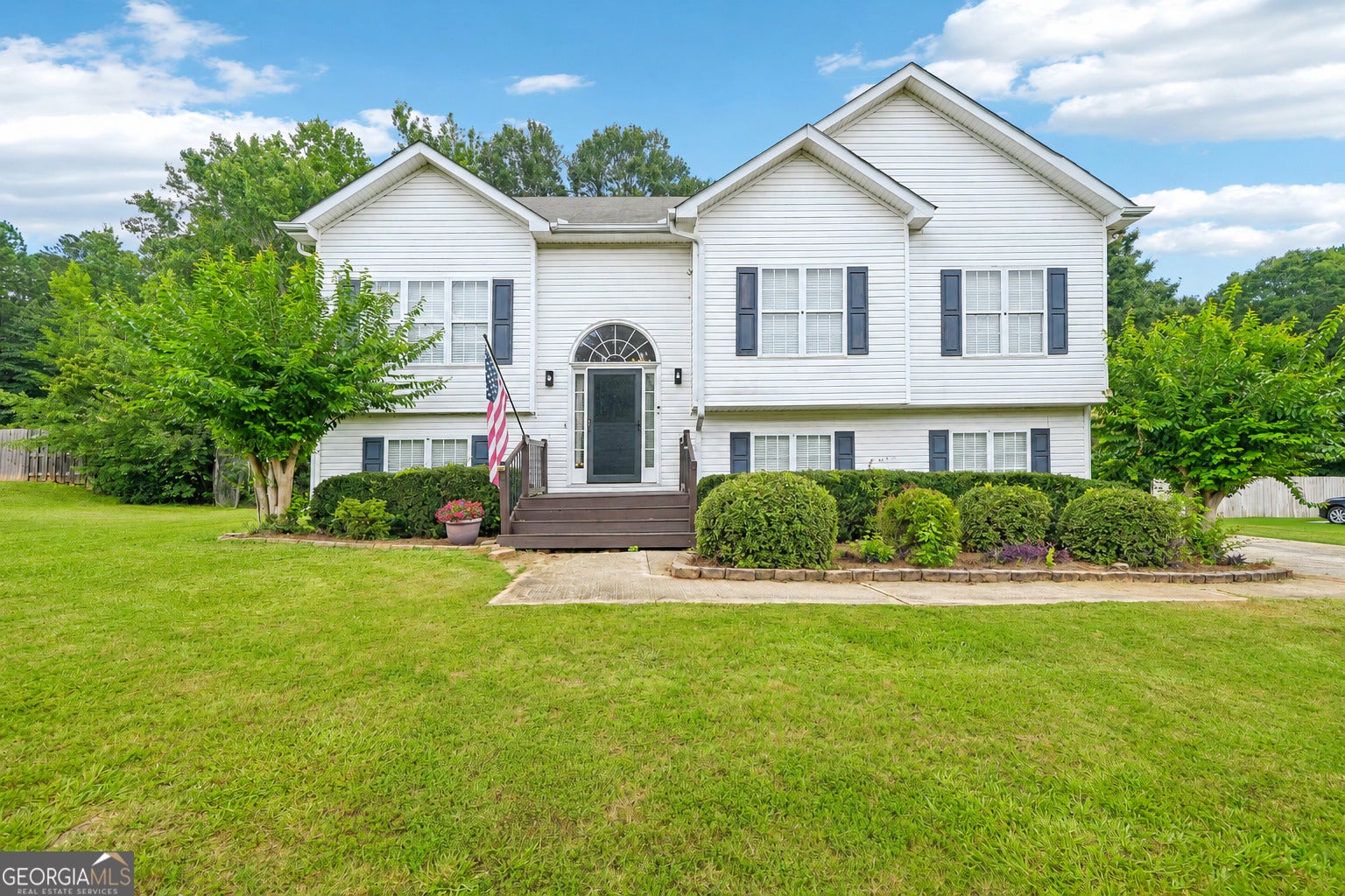 130 Chesterfield Dr — photo