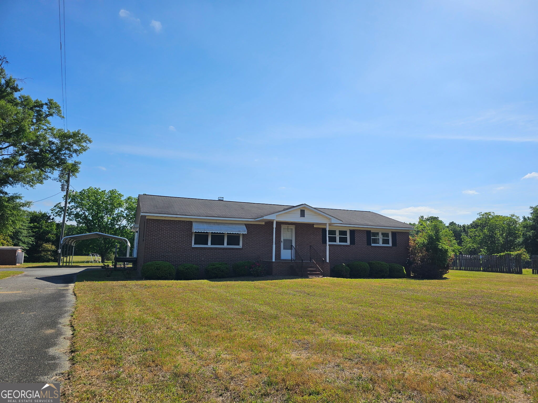 224 Pinehill Rd — photo