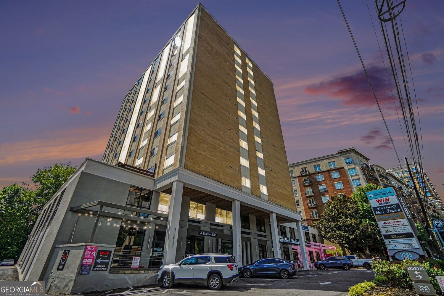2285 Peachtree Rd NE 909 — photo