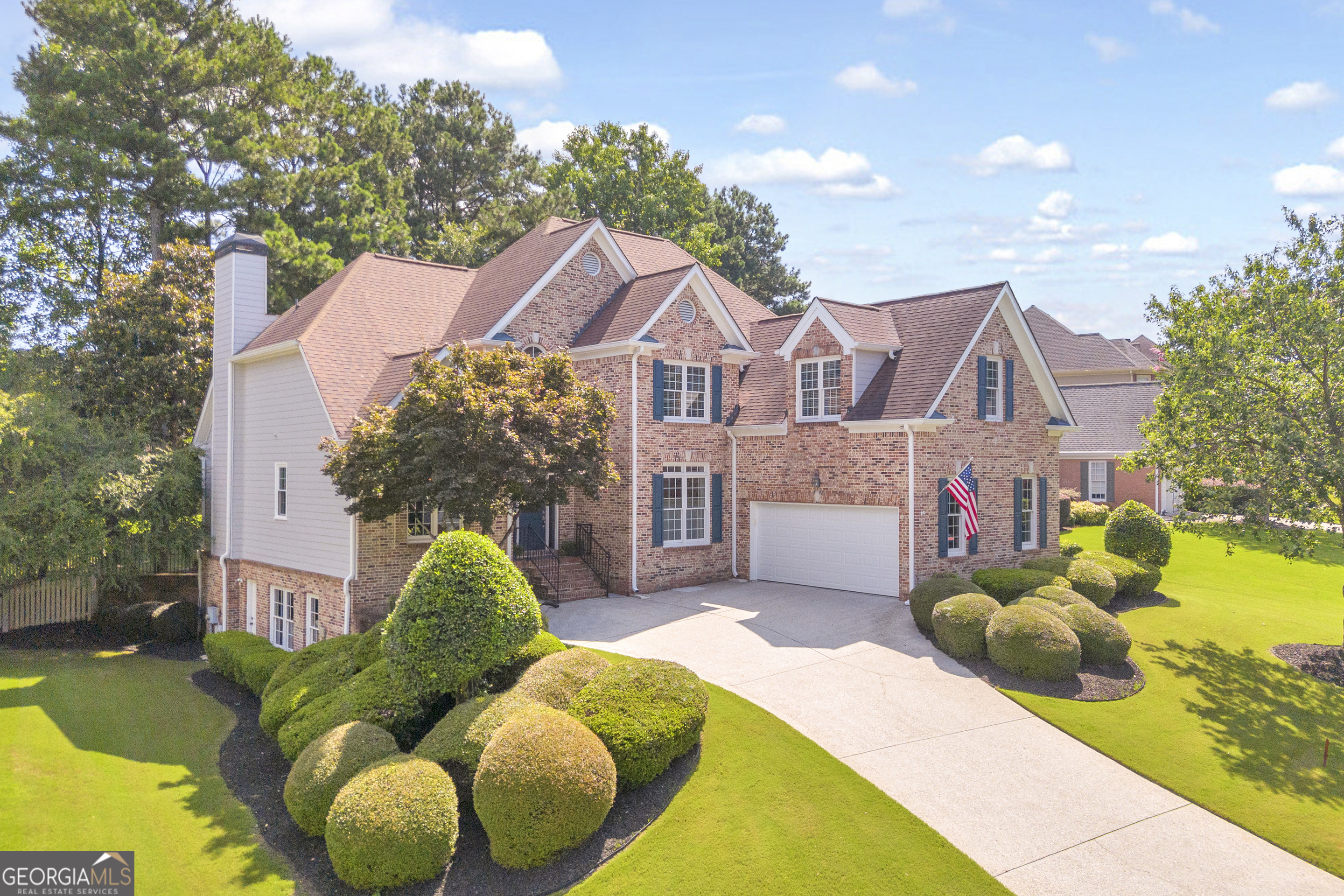 1190 Lamont Cir — photo