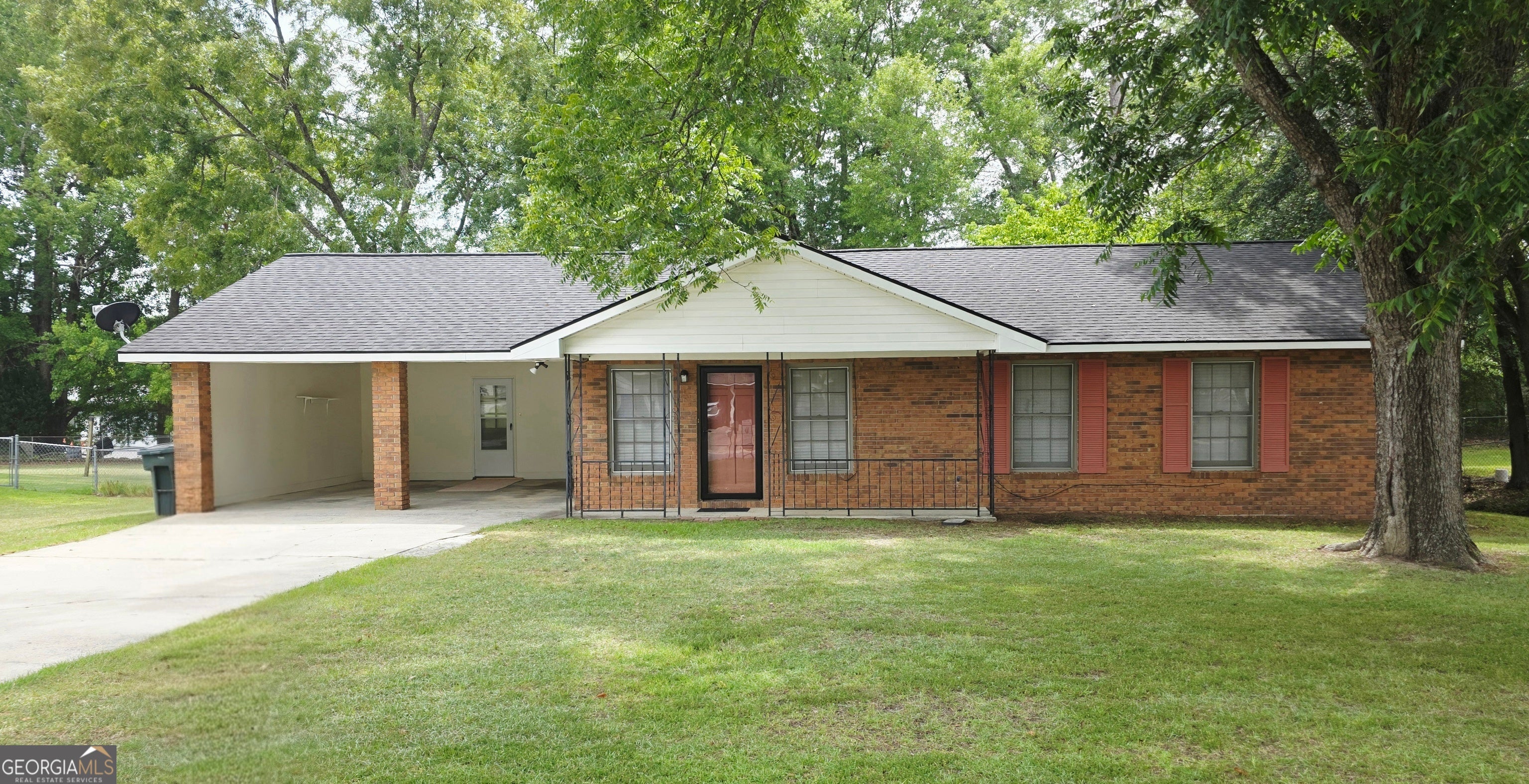 1308 Jeffrey Dr — photo