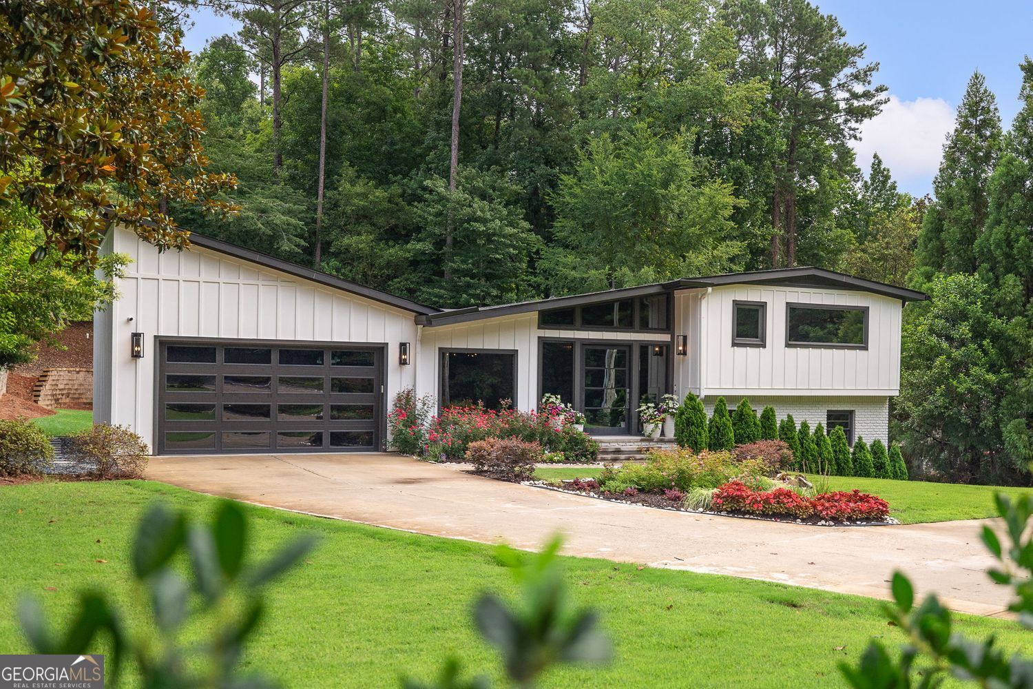4217 Paces Ferry Rd SE — photo