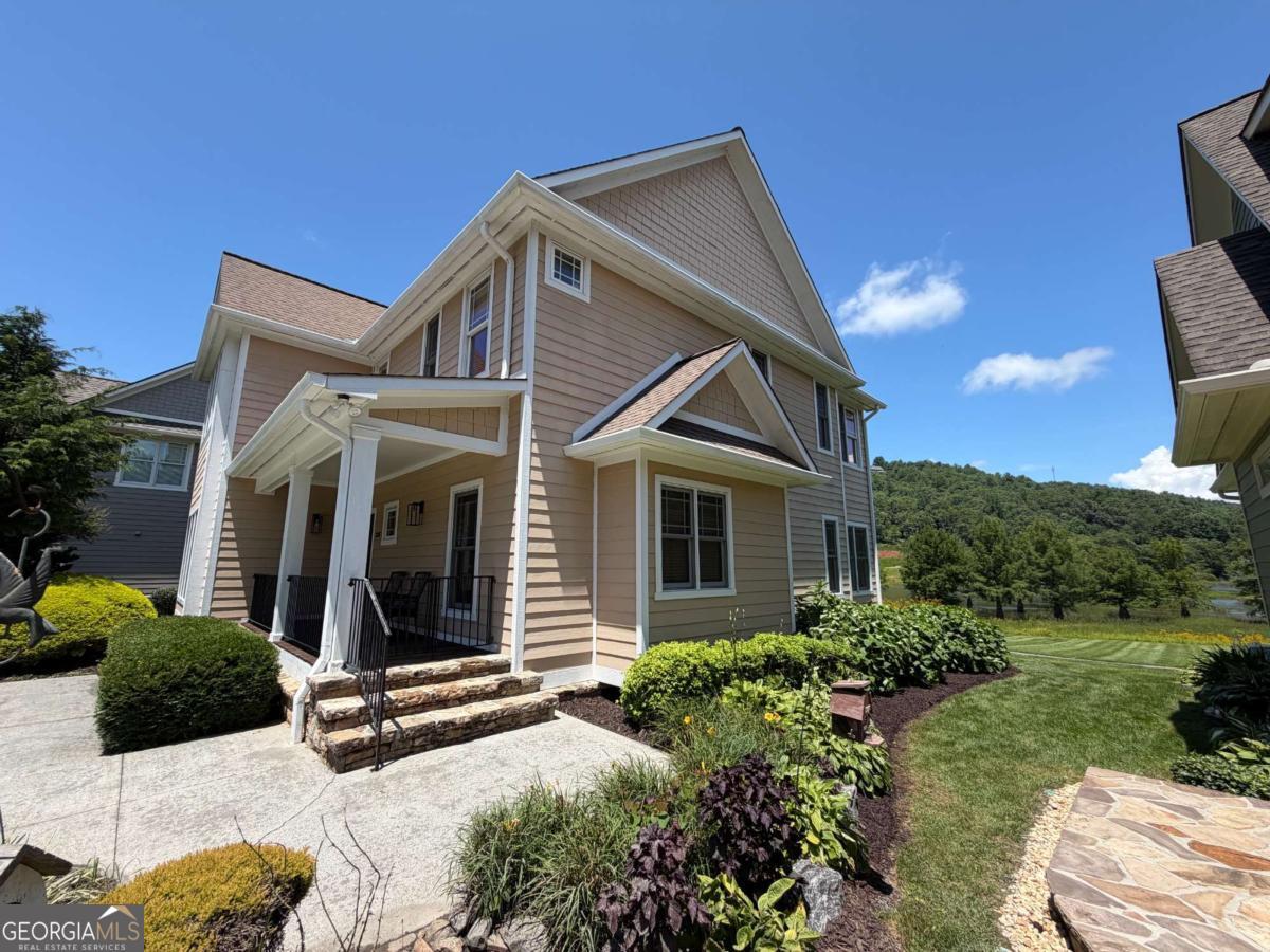 2261 Eastgate Dr E — photo