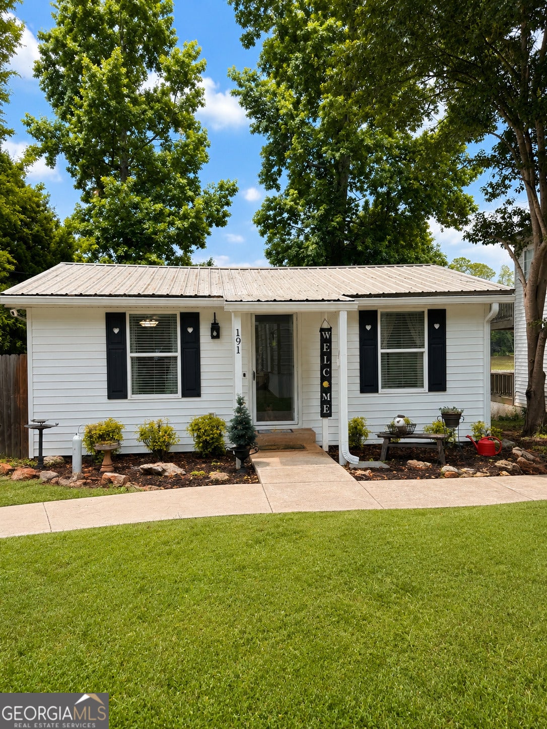 191 Cherokee Dr — photo
