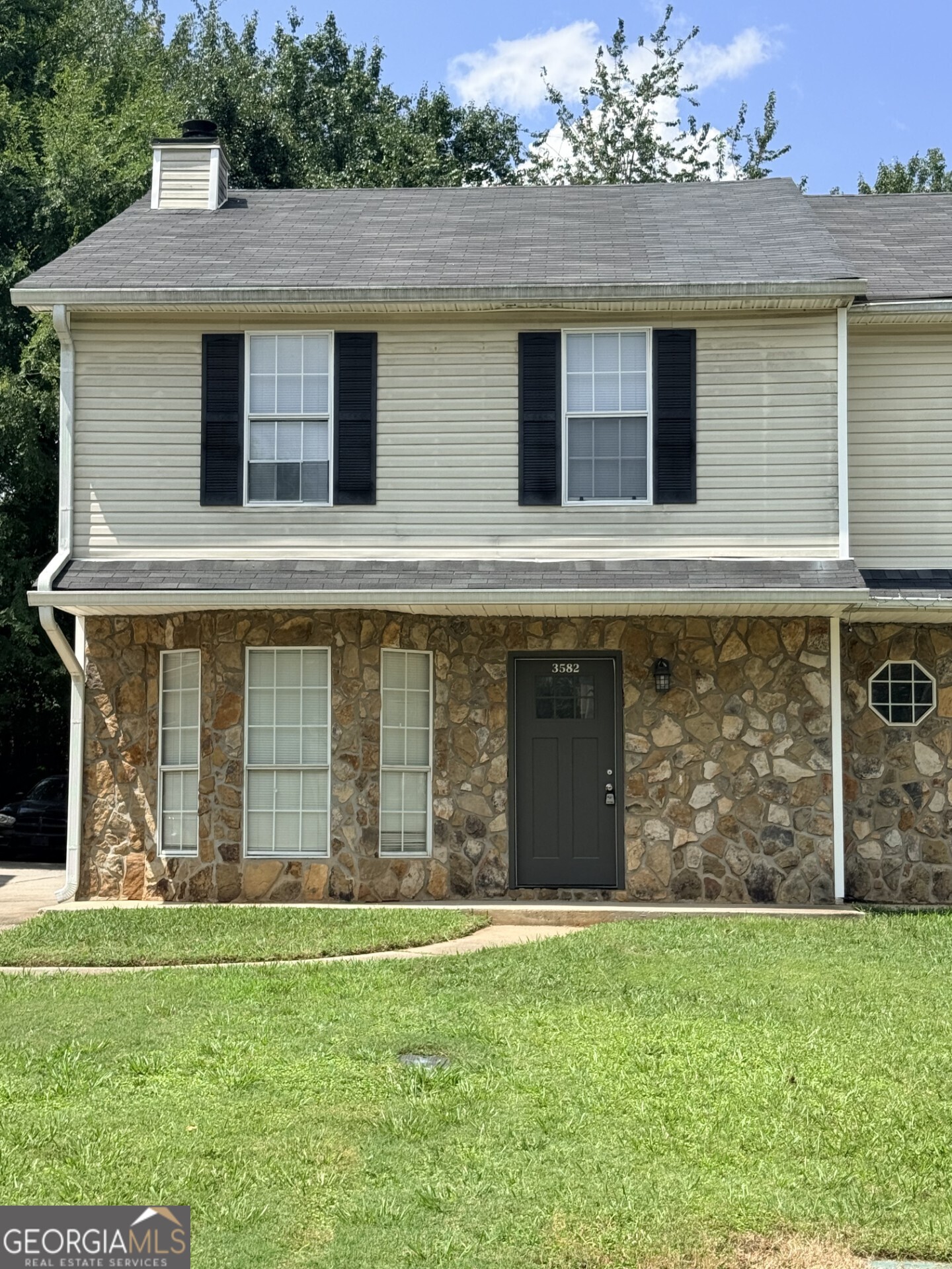 3582 Hopkins Ct — photo